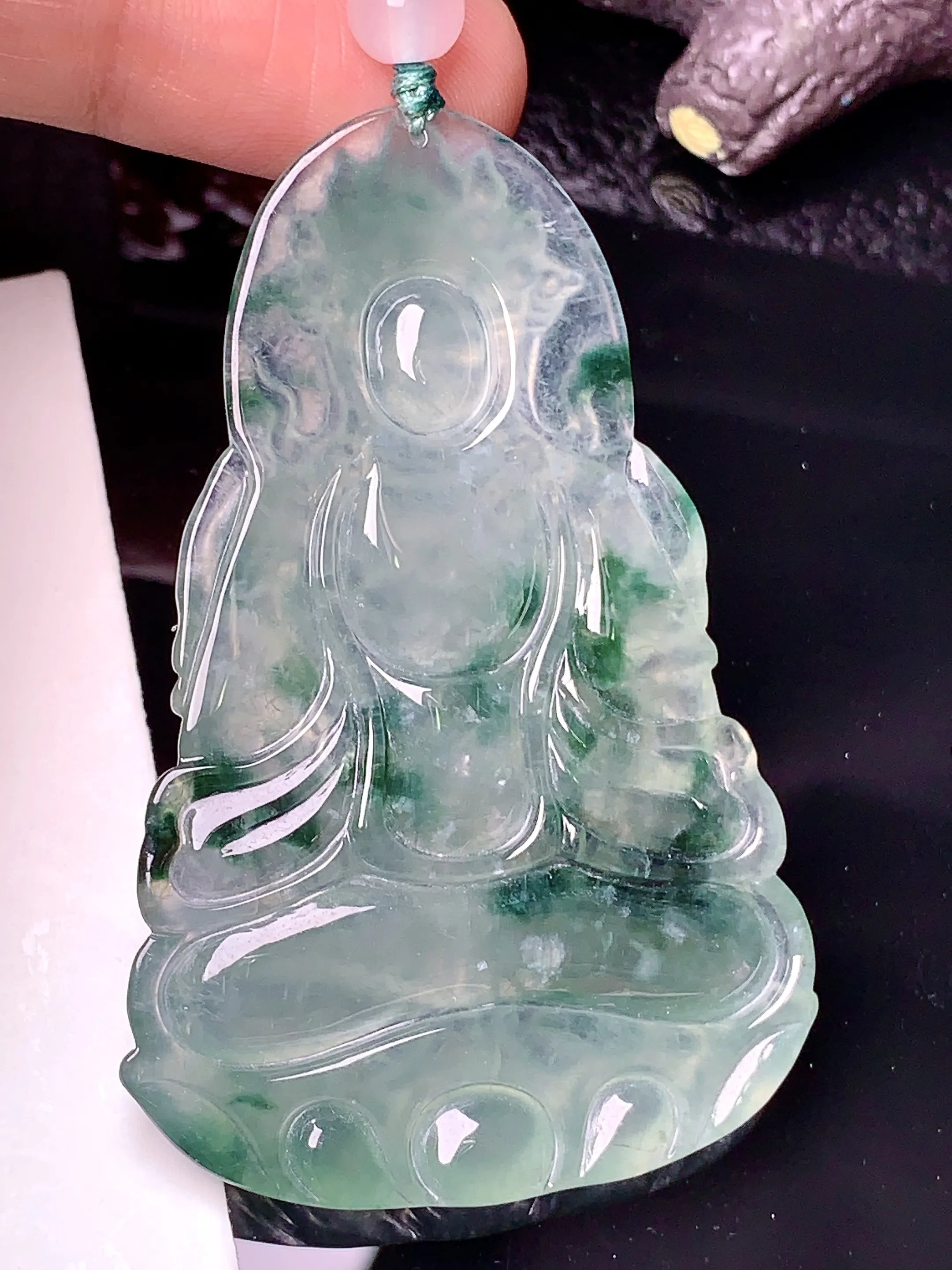 冰种飘花度母观音菩萨吊坠 玉质细腻 色泽清新艳丽 整体尺寸59*38*5.2