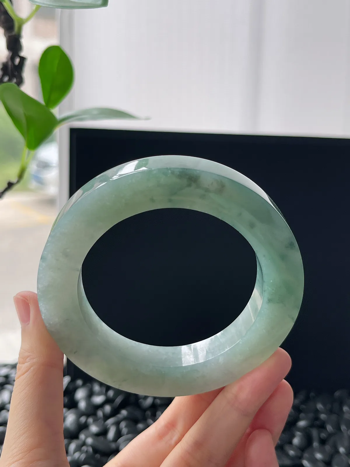 翡翠毛坯，⭕️正圈最大做66，圆条最大做62；最小做57.4
