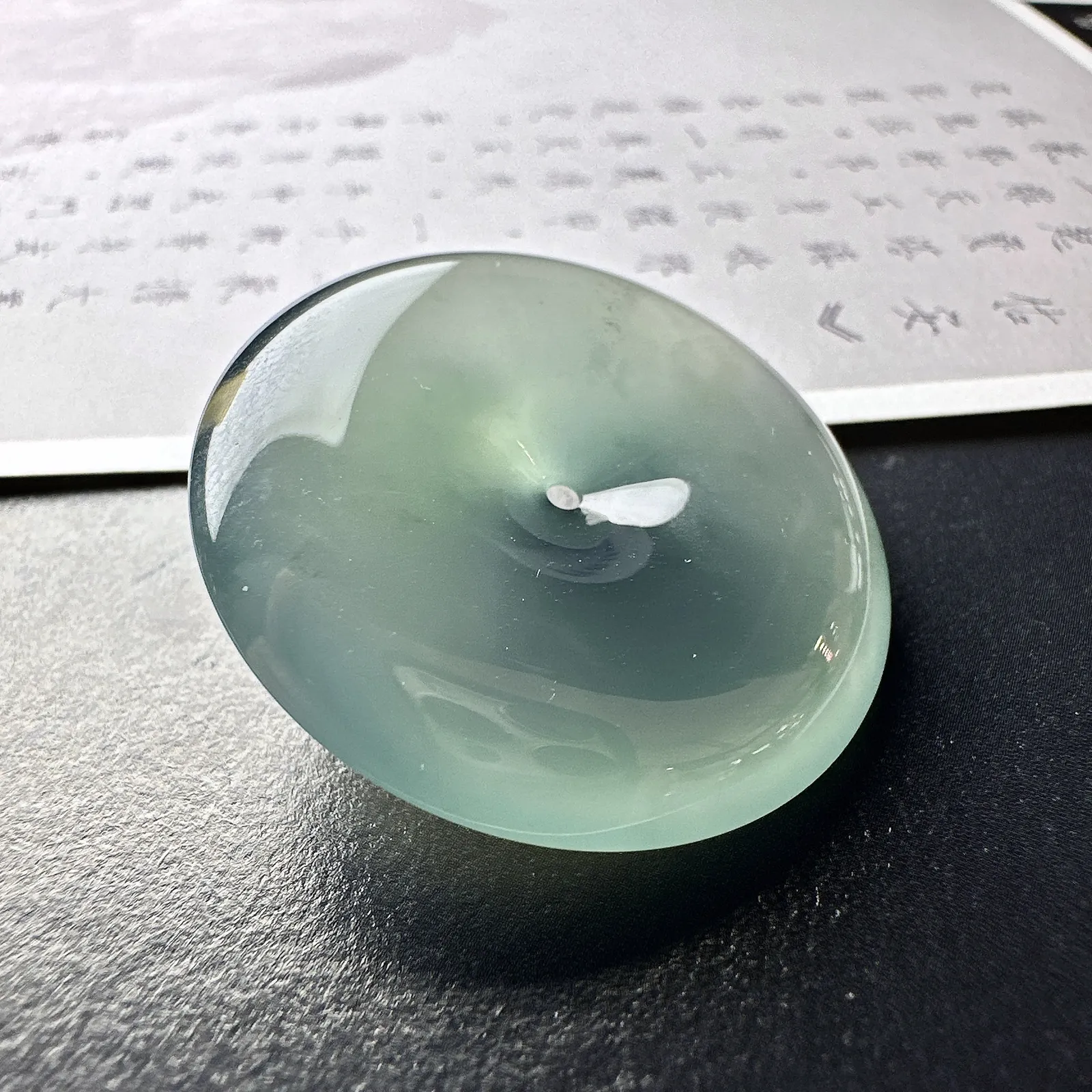【冰种飘花平安大扣】老坑雪花棉，质地细腻，品质很好，冰感十足，胶感明显，收藏品质