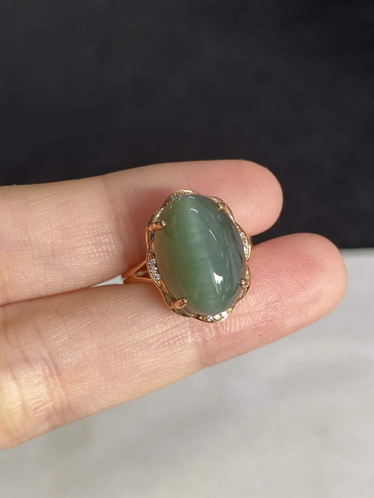 和田玉戒指，印记：Au750,伴钻石