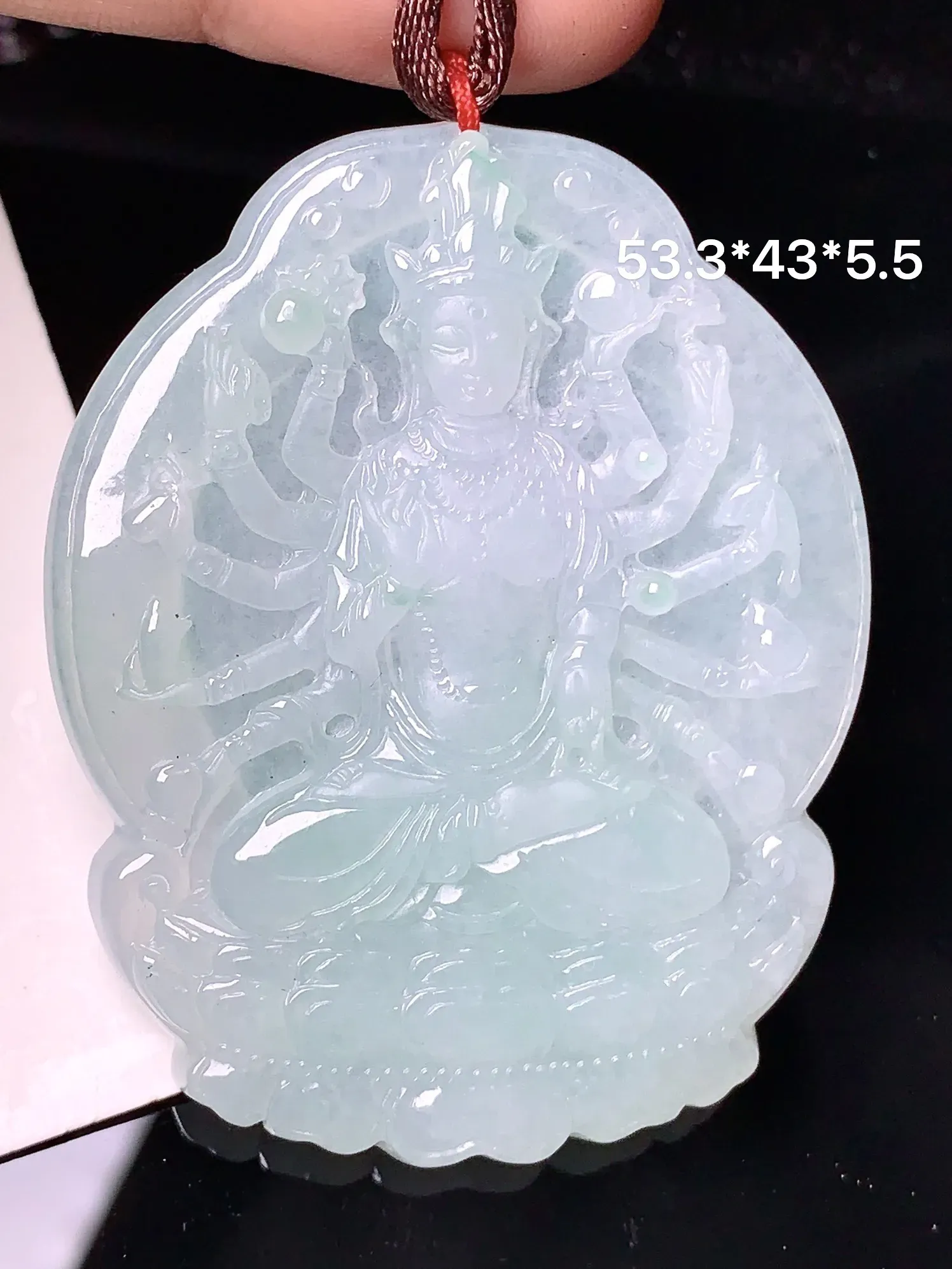飘绿千手观音吊坠 玉质细腻 色泽清新艳丽 整体尺寸53.3*43*5.5