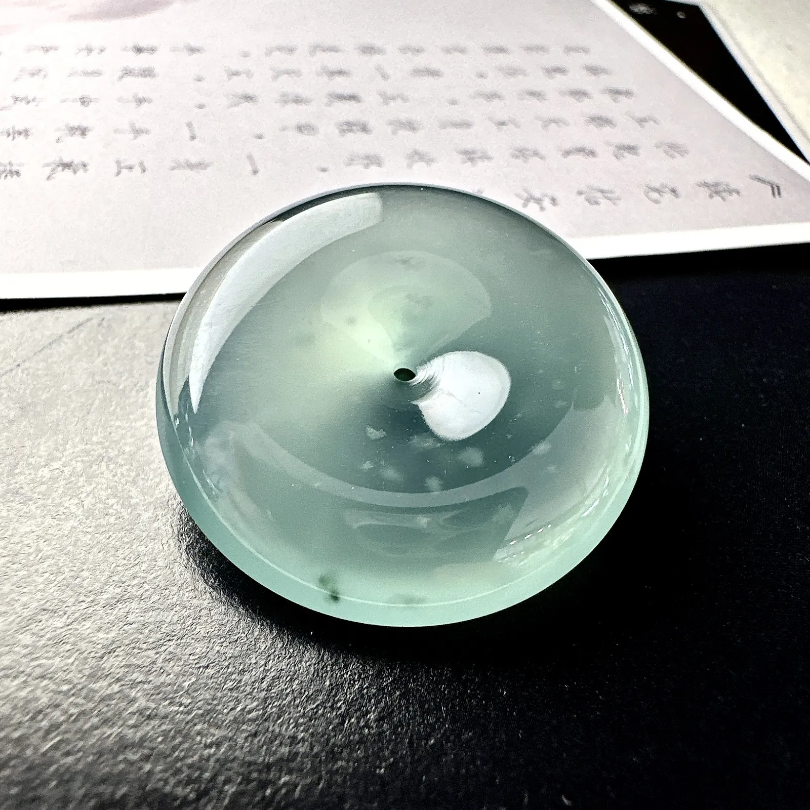 【冰种平安大扣】老坑雪花棉，质地细腻，品质很好，冰感十足，胶感明显，收藏品质