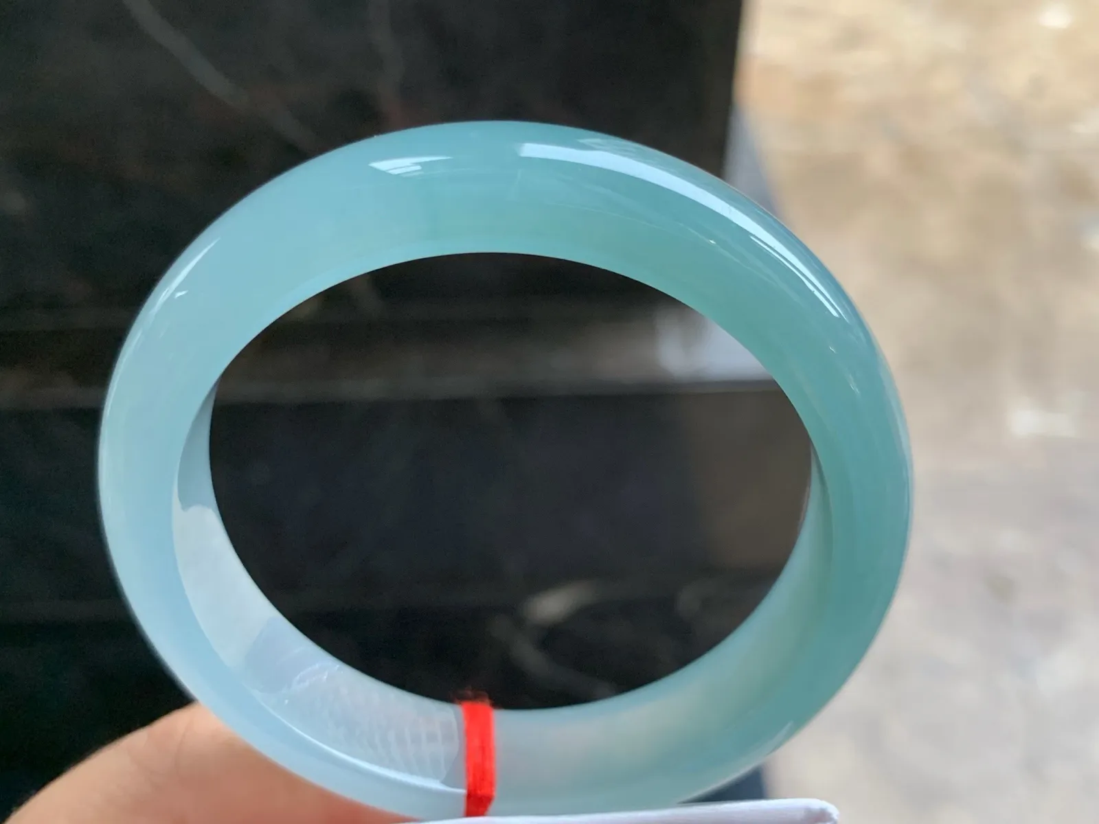 57-13-8.3mm
冰种蓝底手镯 冰透莹润 颜色漂亮