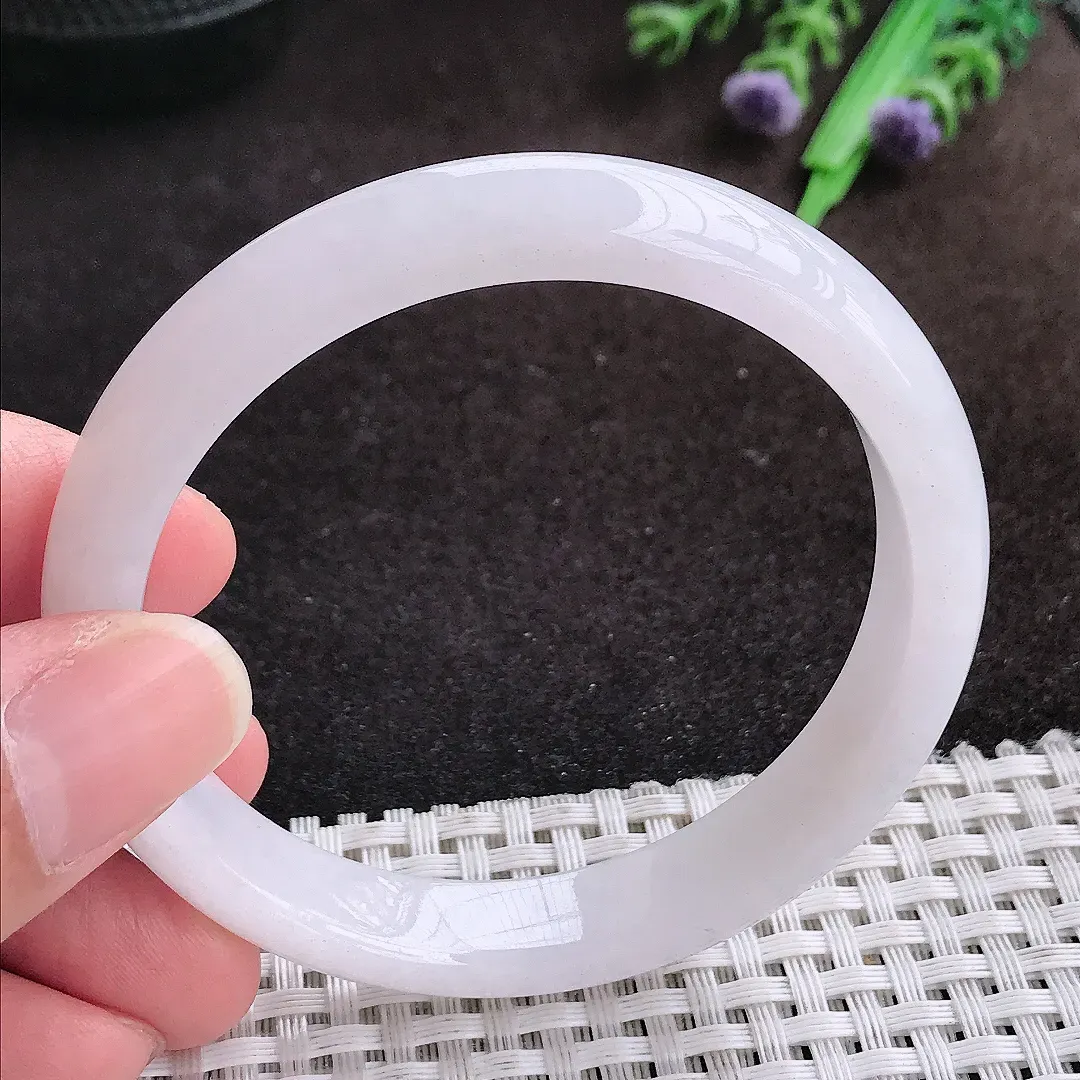 自然光55.8/11/6.6老坑秀气温润白净手镯宽边翡翠玉镯手环