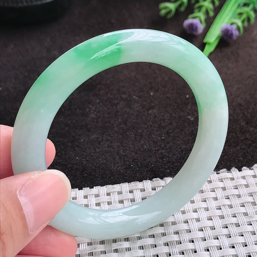 自然光51.5/8.5/9.5小圈口老坑精美冰润飘阳绿圆条手镯翡翠玉镯手环