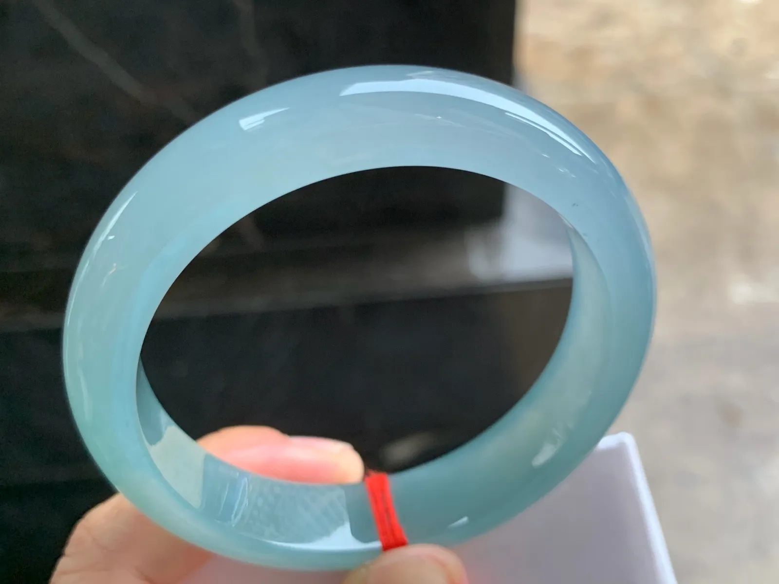 57-13-8.3mm
冰种蓝底手镯 冰透莹润 颜色漂亮