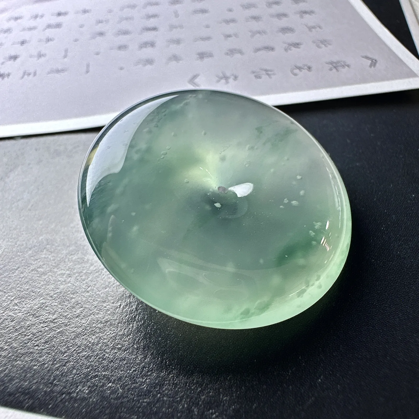【冰种飘花平安大扣】老坑雪花棉，质地细腻，品质很好，冰感十足，胶感明显，收藏品质