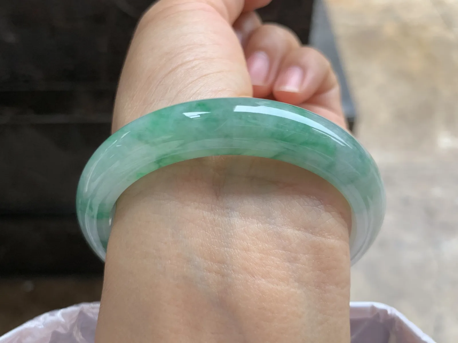 53-11.3-8mm
带色手镯  底子细腻 水润 性价比推荐