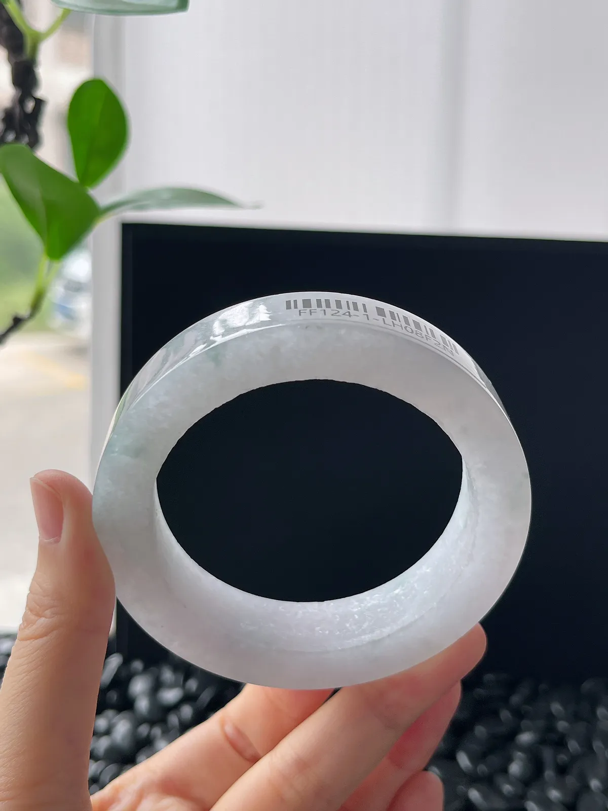 翡翠镯饼，⭕️正圈最大做58，圆条最大做54；最小做55.4