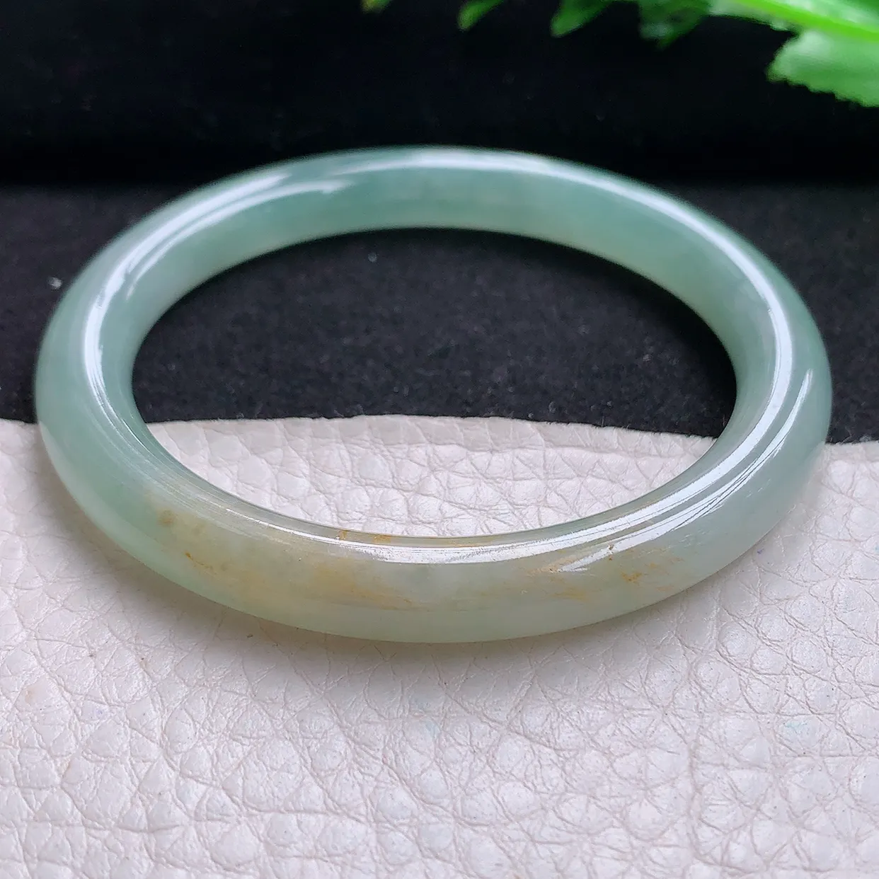 h小圈口52.5*7.2*7.5美人镯 天然缅甸翡翠飘绿冰双彩圆条玉手镯 玉手环