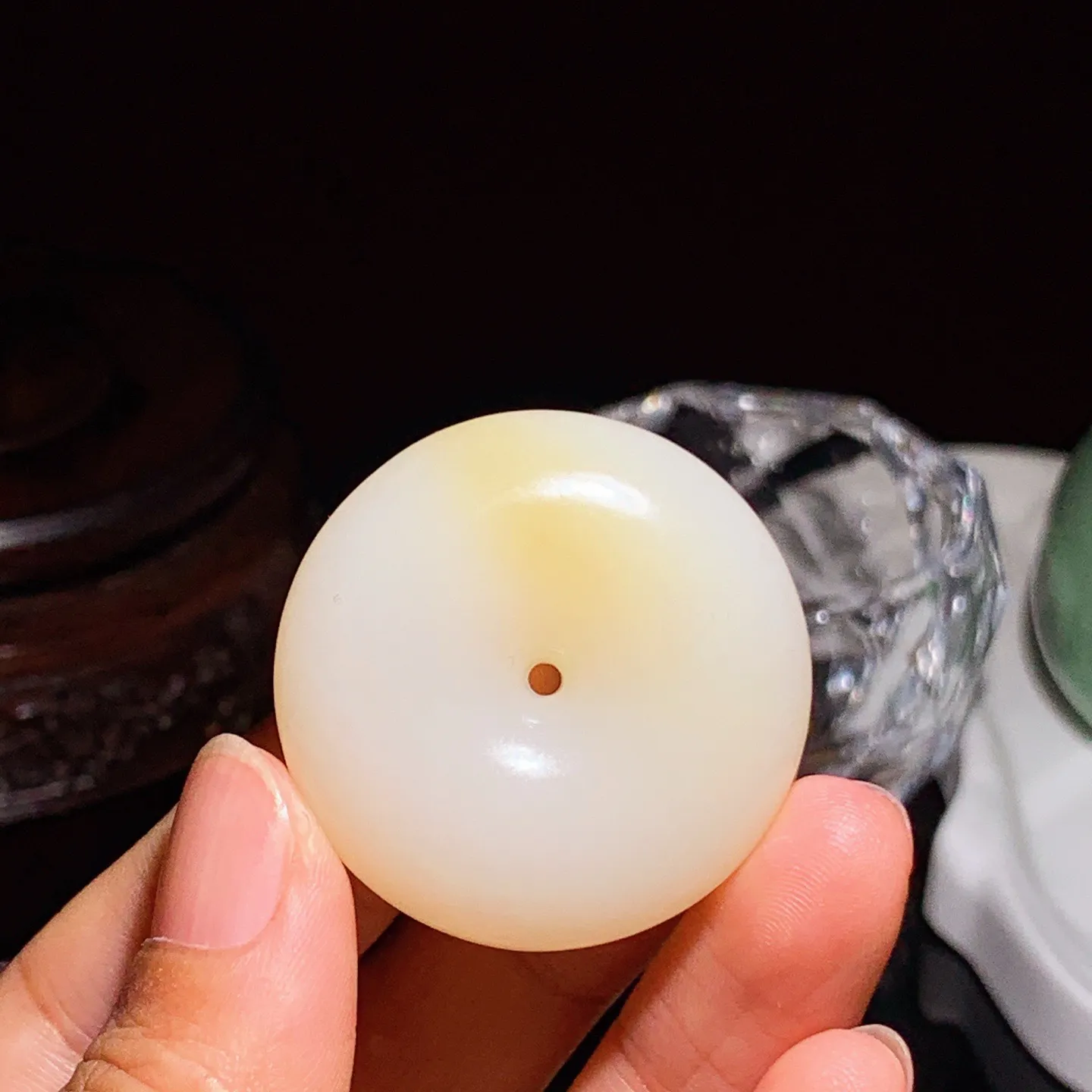 新疆和田玉且末糖羊脂白玉平安扣挂件  尺寸36/12.5重29.5克 玉质细腻油润 底色纯净 脂粉好，品质好。lt251021