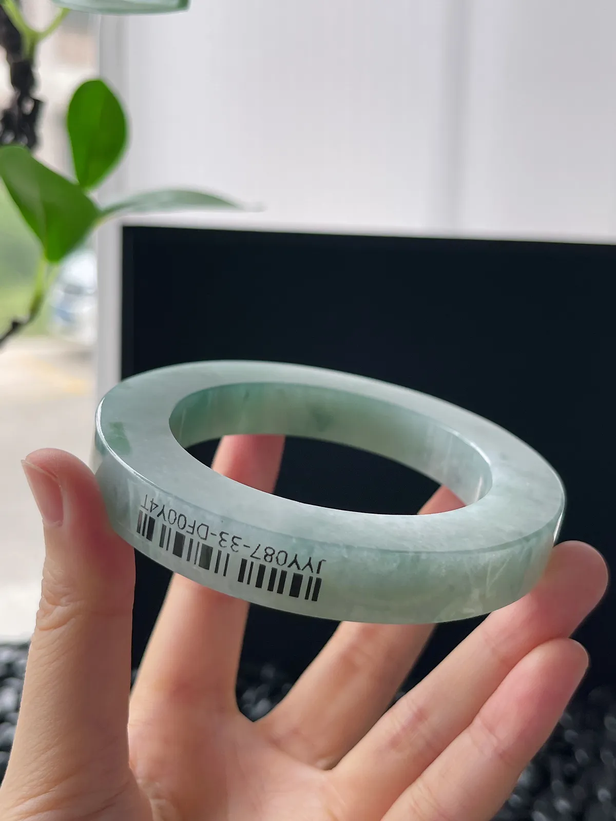 翡翠毛坯，⭕️正圈最大做66，圆条最大做62；最小做57.4
