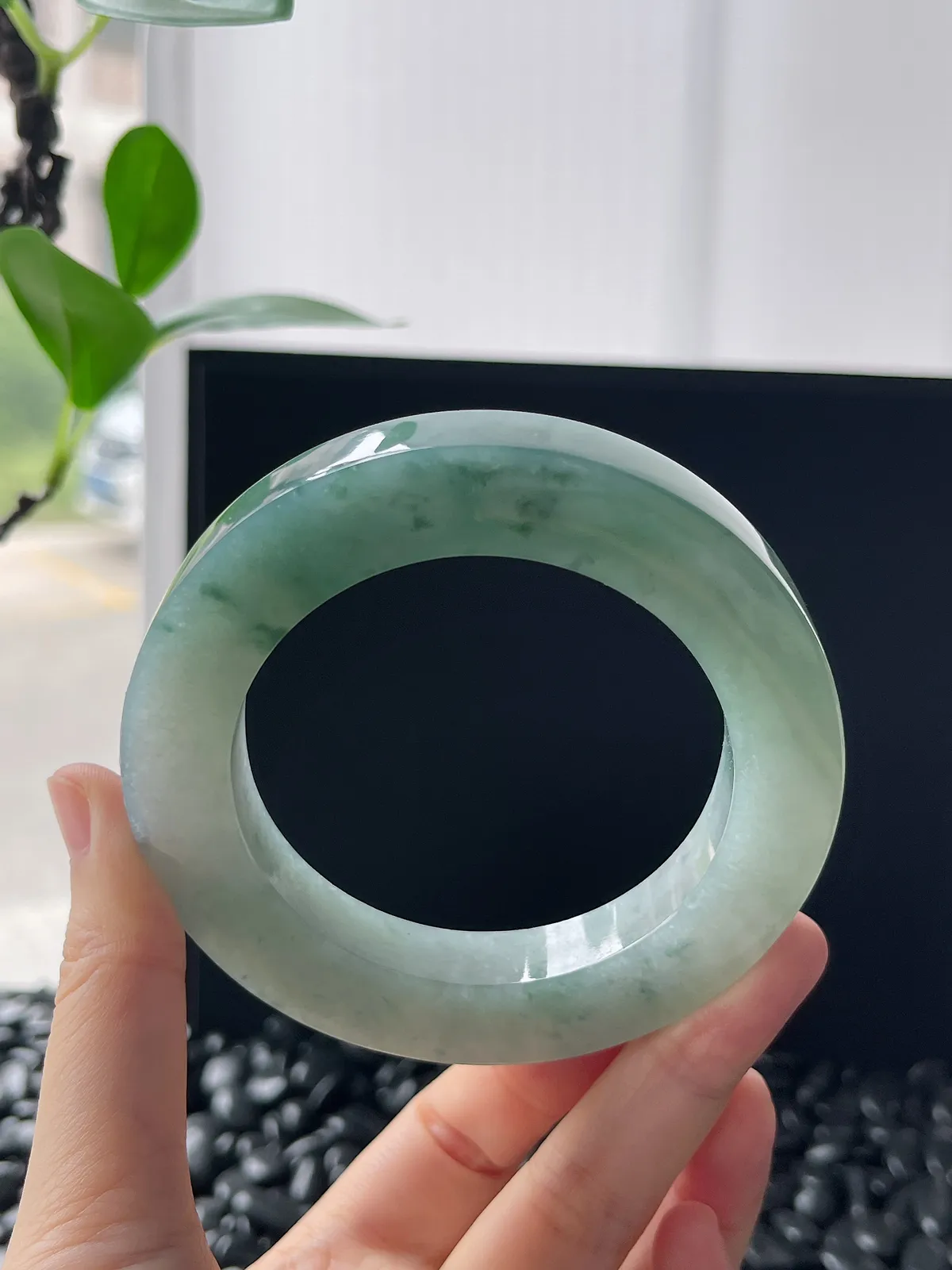 翡翠毛坯，⭕️正圈最大做66，圆条最大做62；最小做57.4