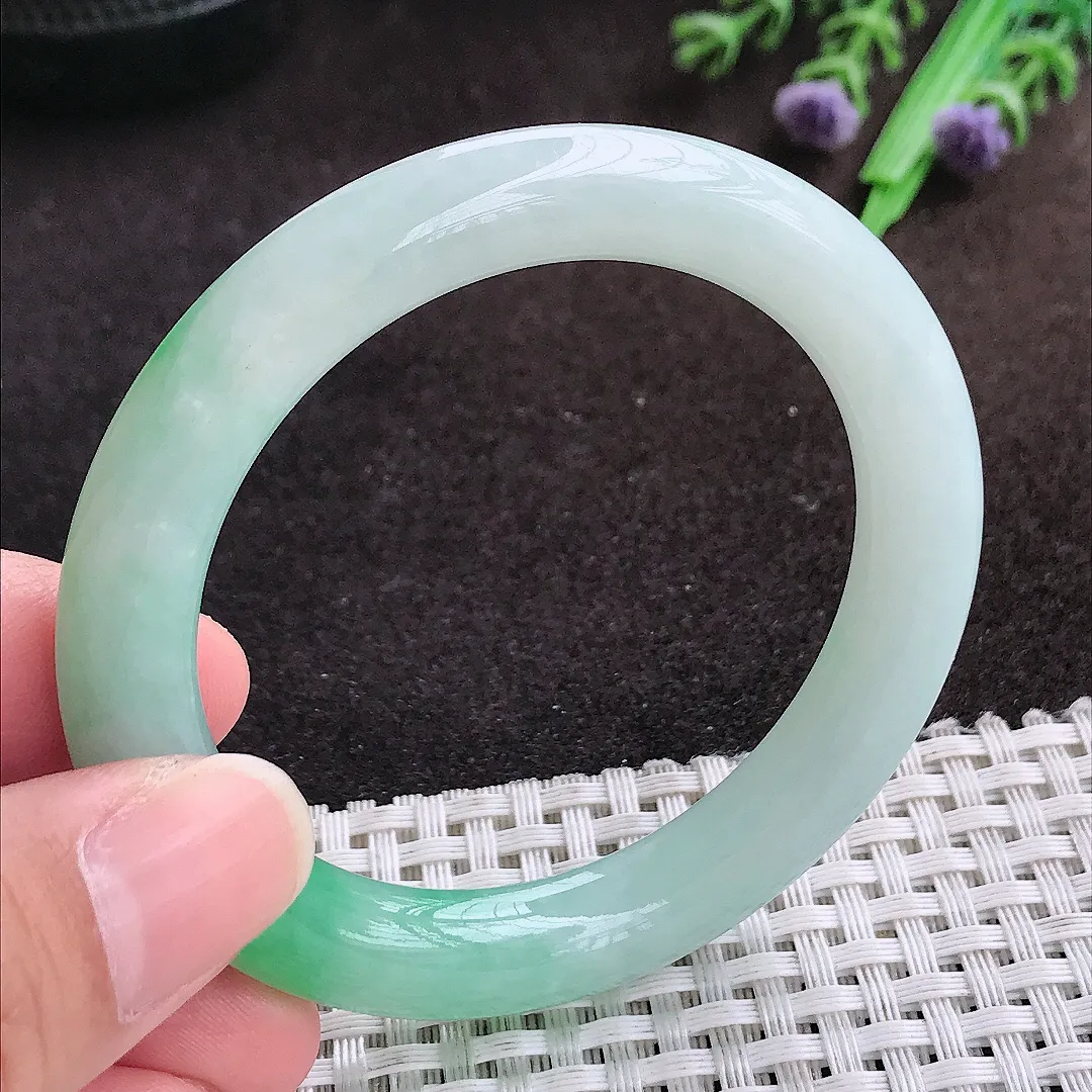 自然光51.5/8.5/9.5小圈口老坑精美冰润飘阳绿圆条手镯翡翠玉镯手环