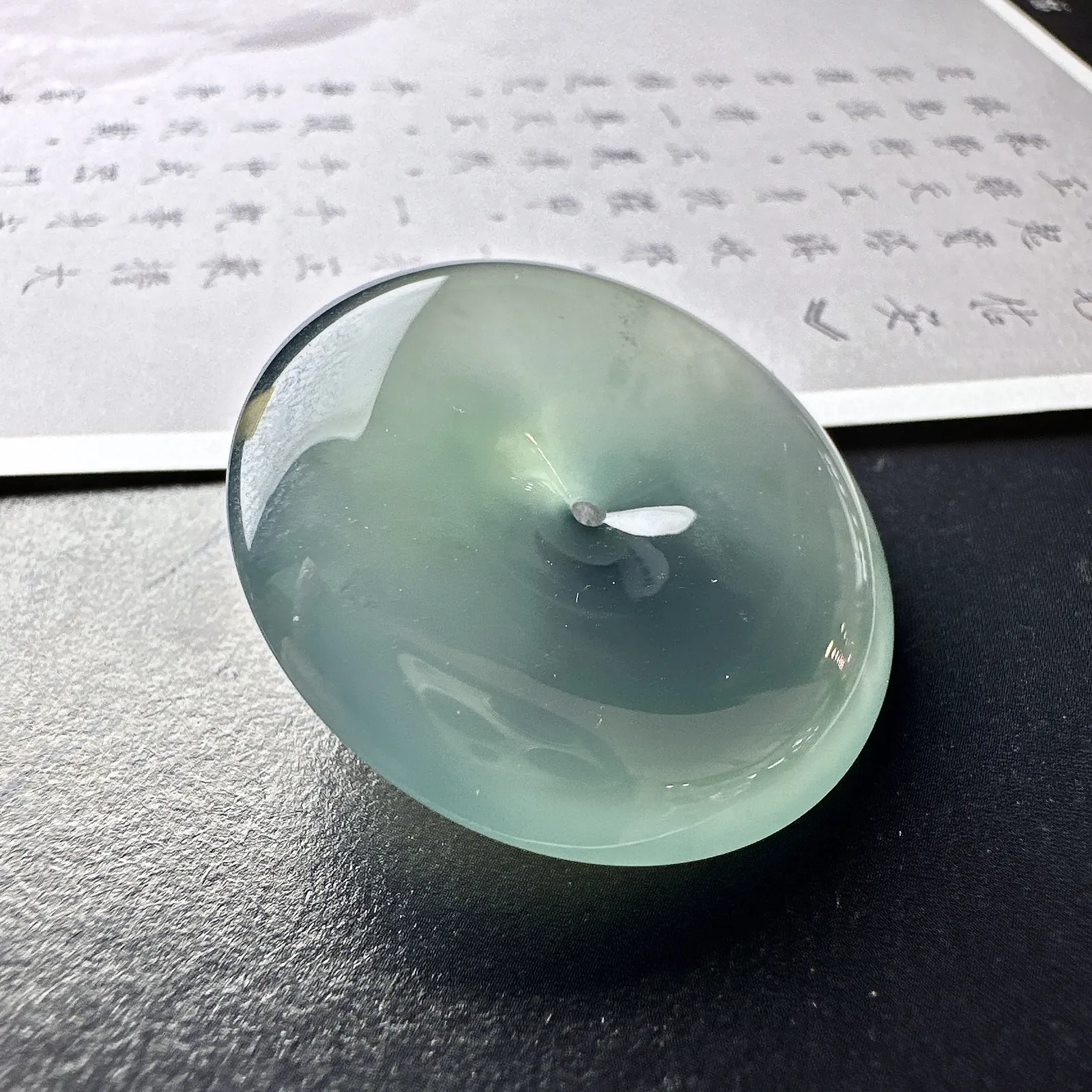 【冰种飘花平安大扣】老坑雪花棉，质地细腻，品质很好，冰感十足，胶感明显，收藏品质