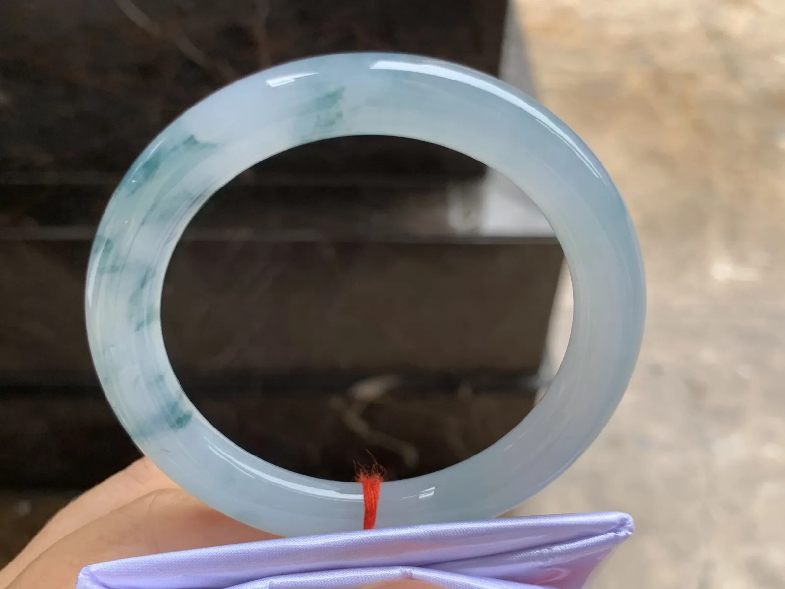 54.5-9mm
冰种飘花圆条手镯 水润蓝花 底子干净清爽