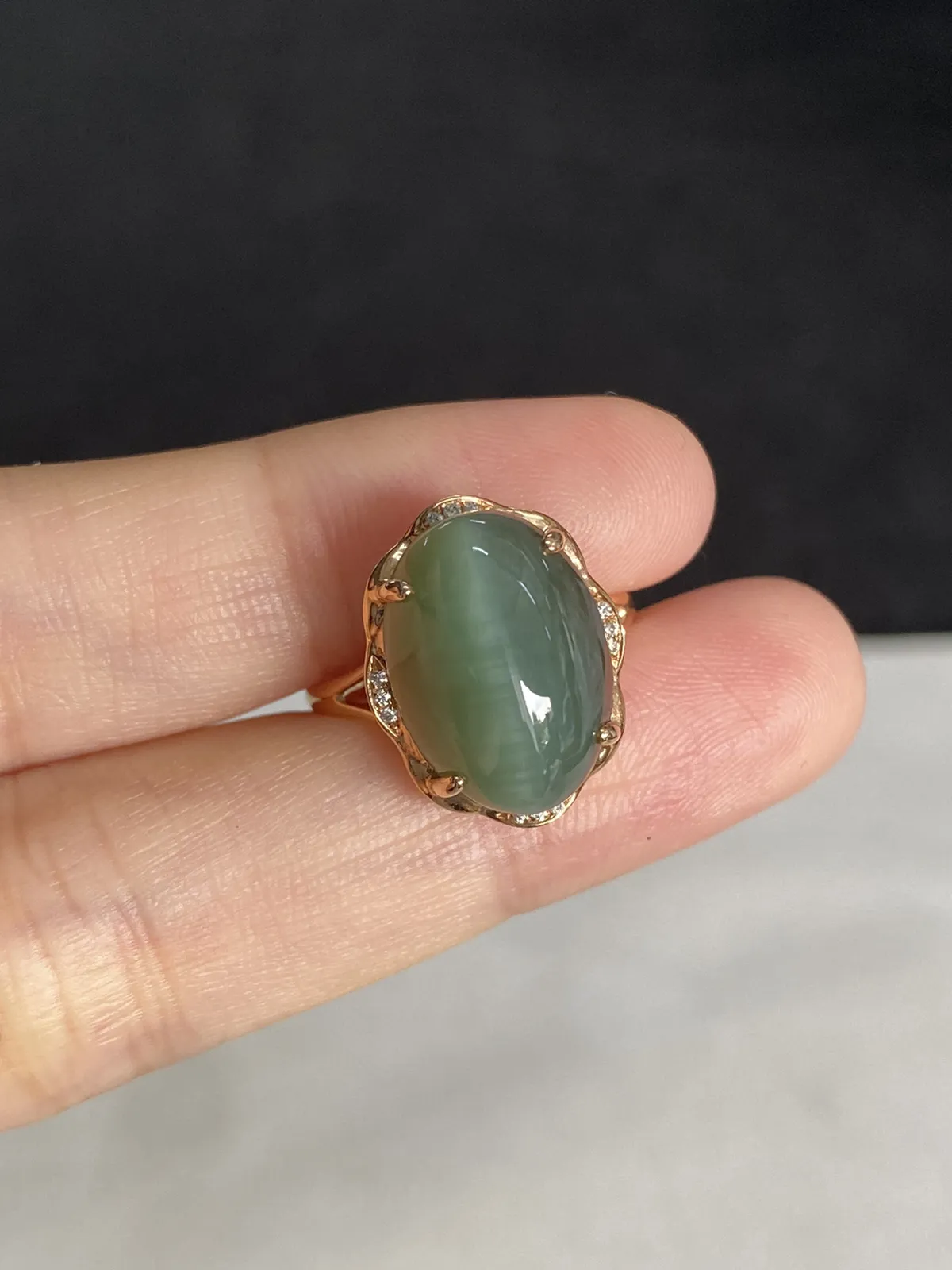 和田玉戒指，印记：Au750,伴钻石