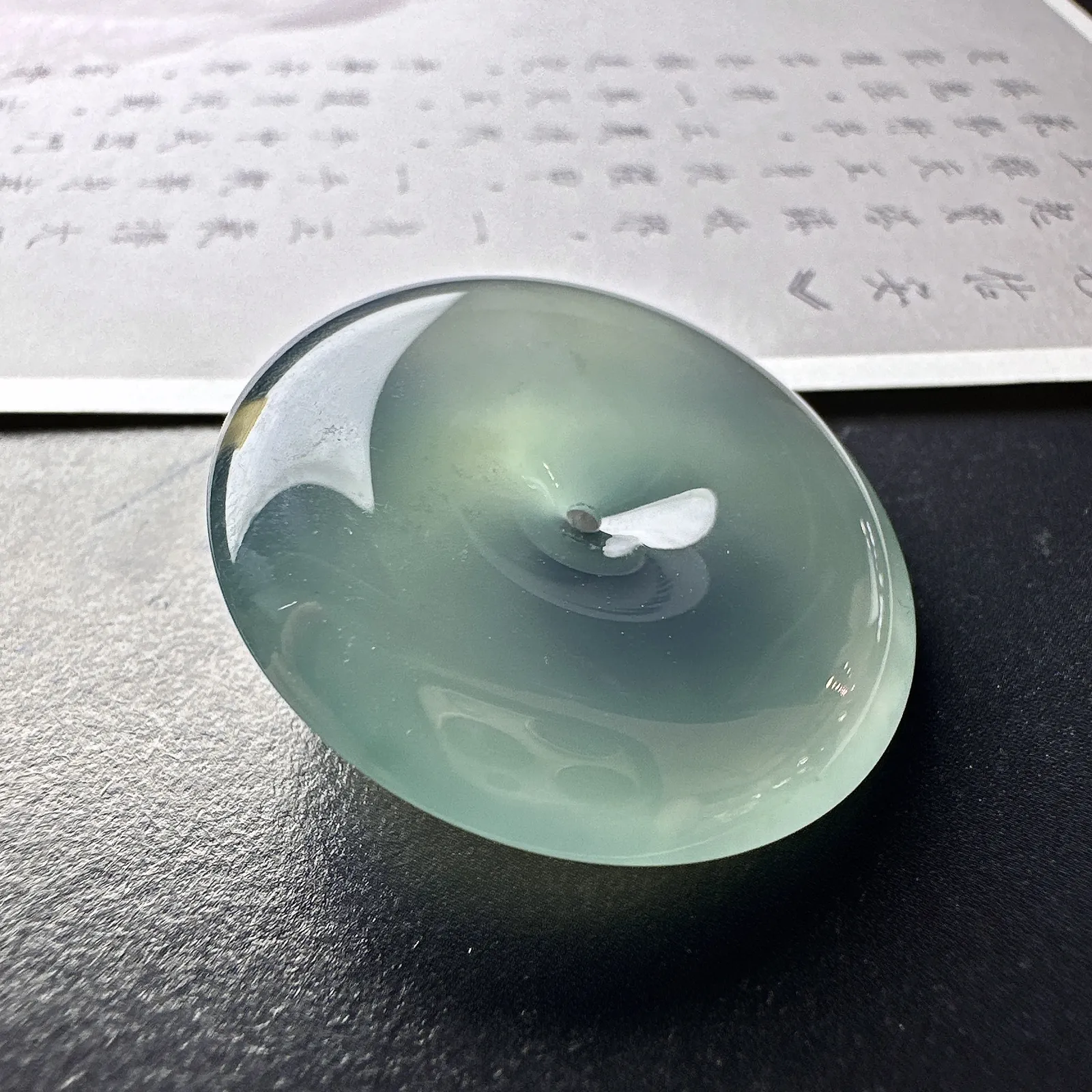 【冰种飘花平安大扣】老坑雪花棉，质地细腻，品质很好，冰感十足，胶感明显，收藏品质