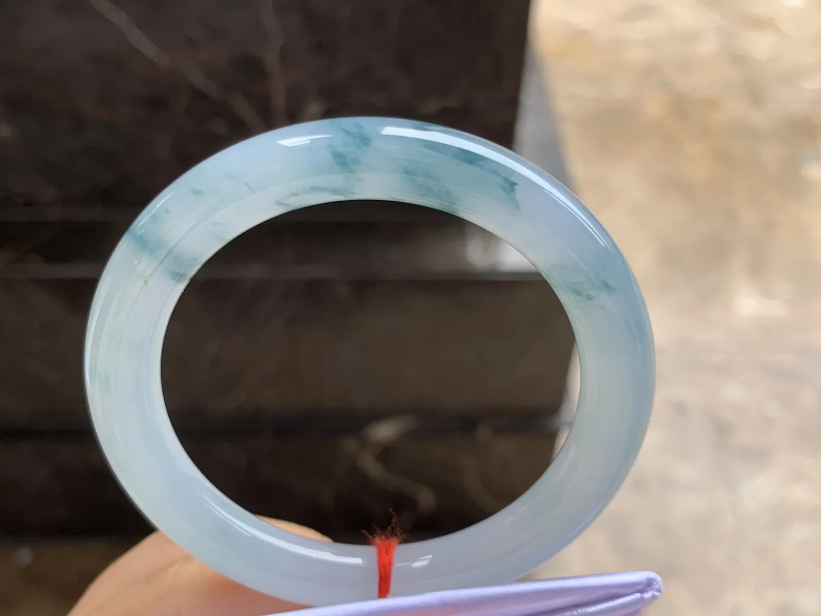 54.5-9mm
冰种飘花圆条手镯 水润蓝花 底子干净清爽