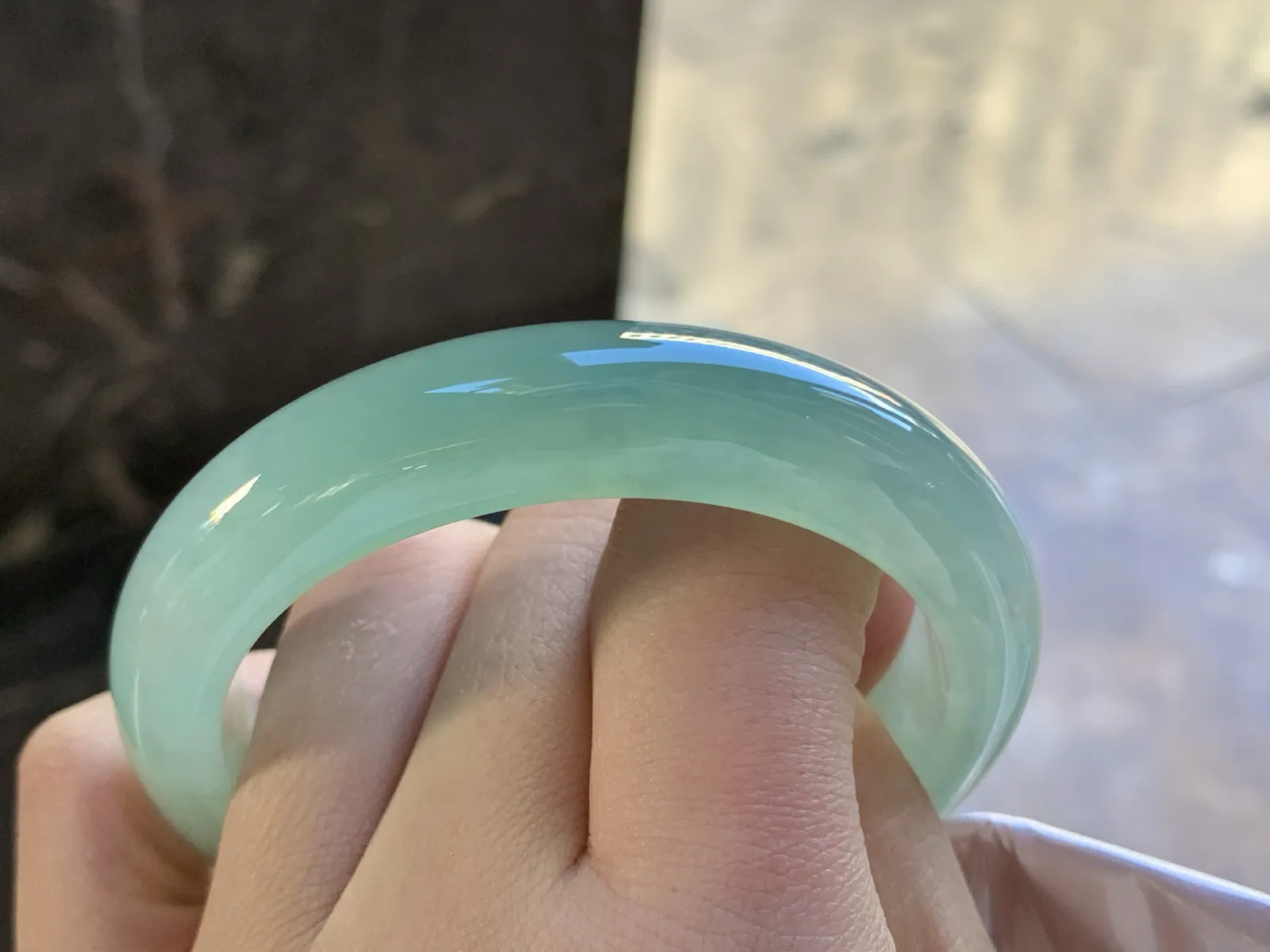 54.5-13.2-8.6

油青手镯^_^种水足 鲜艳