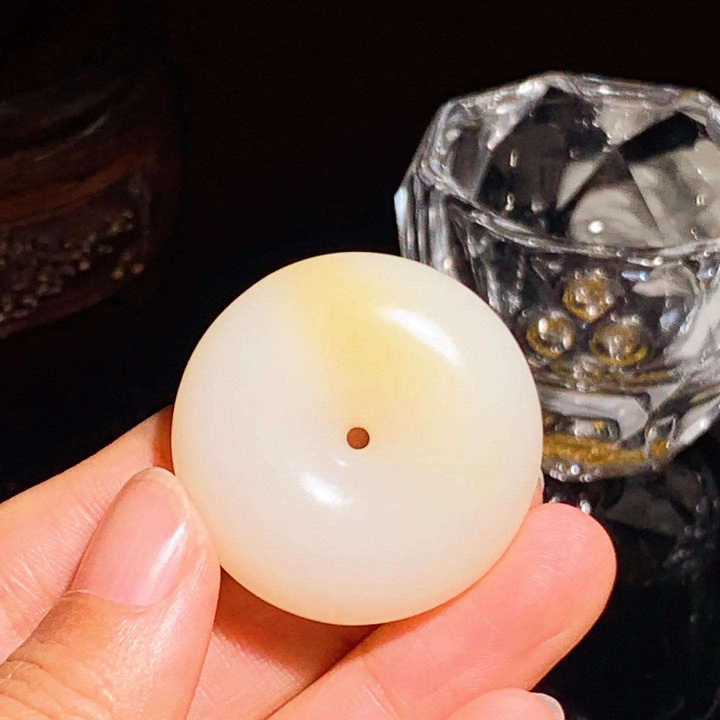 新疆和田玉且末糖羊脂白玉平安扣挂件  尺寸36/12.5重29.5克 玉质细腻油润 底色纯净 脂粉好，品质好。lt251021