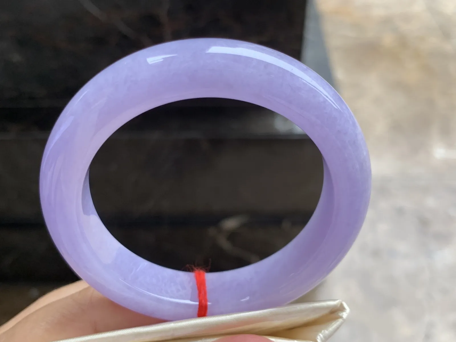56-13-10mm
紫罗兰手镯 底子细腻 颜色浓郁 上手大气
