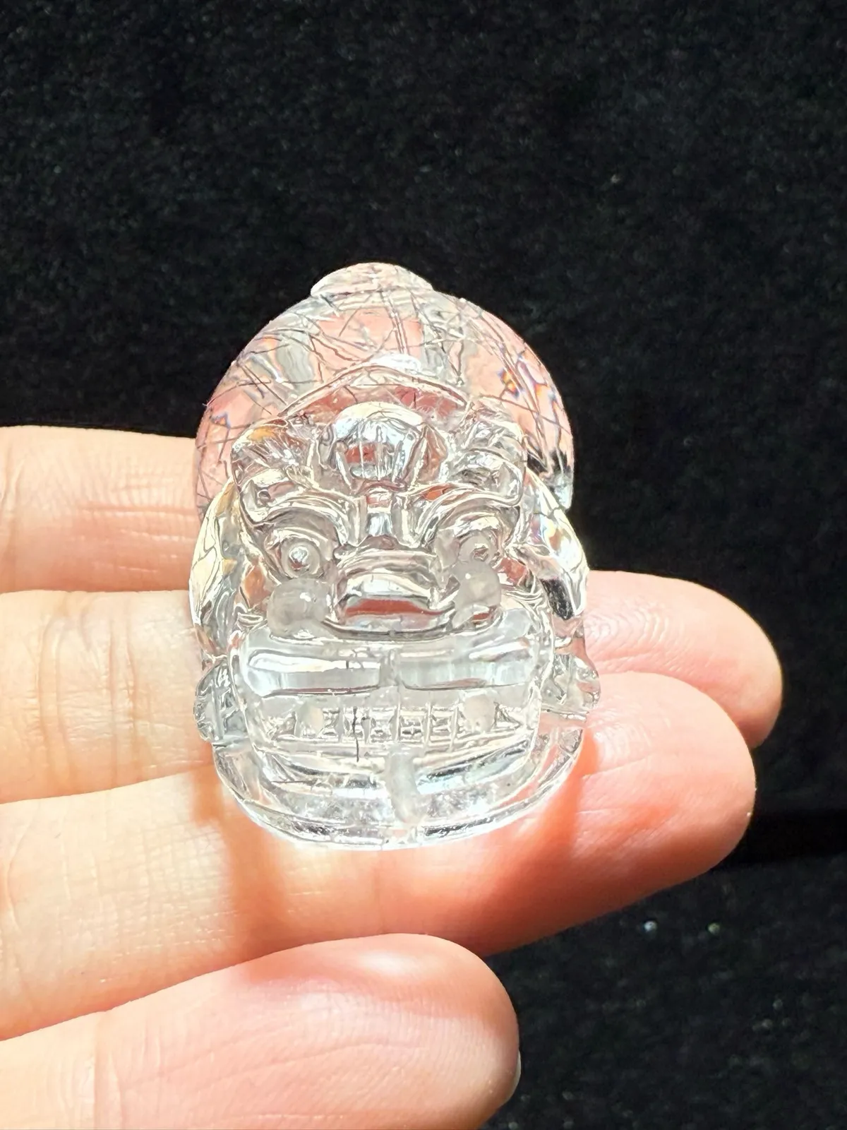 天然全净体黑发晶顺发晶貔貅招财兽吊坠晶体通透，雕工精湛，颜色漂亮，佩戴招财进宝，财运亨通！发丝