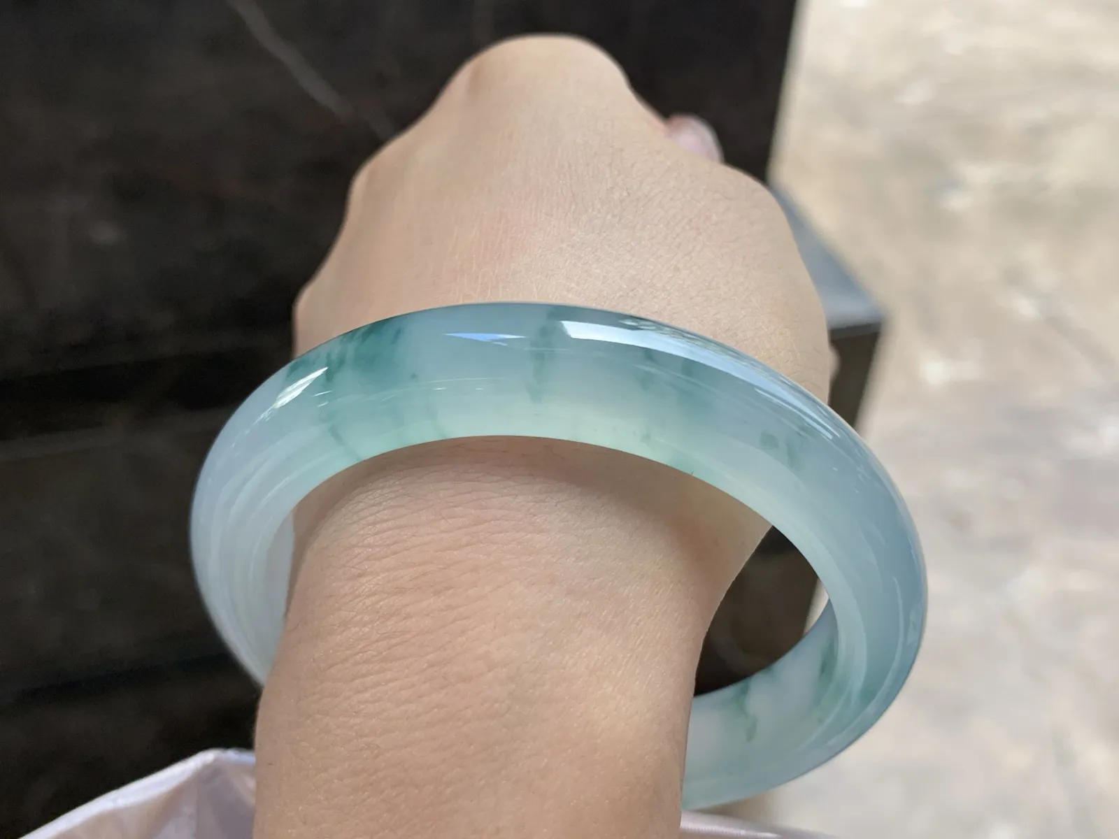 57.5-12.5-9

冰蓝花手镯^_^冰透 飘花灵韵