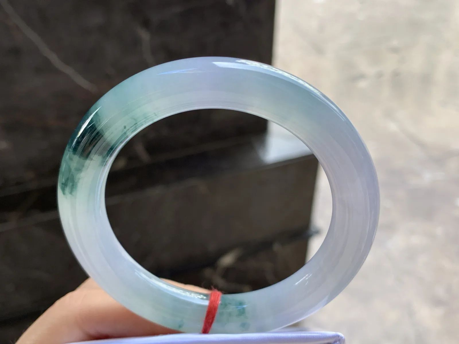 57-10.6

冰蓝花圆条手镯^_^飘花浓郁