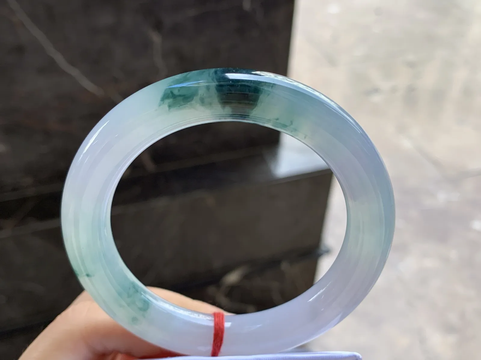 57-10.6

冰蓝花圆条手镯^_^飘花浓郁