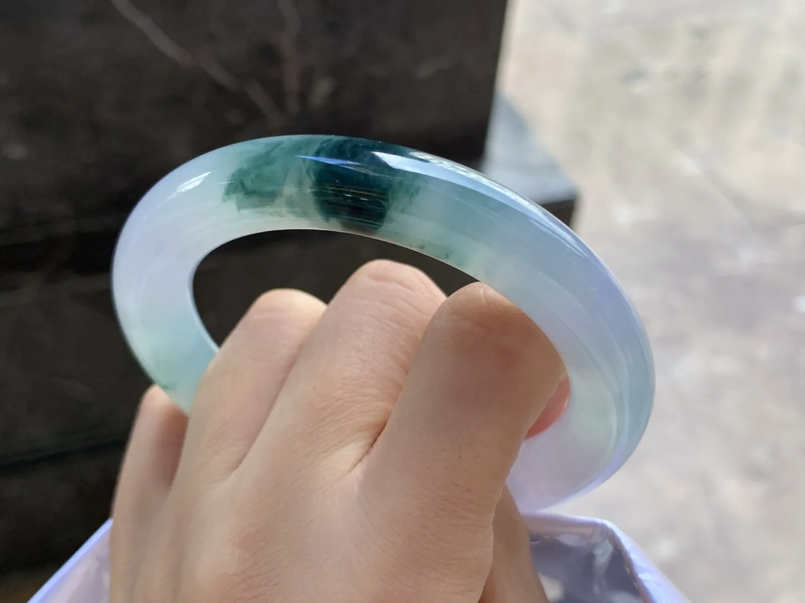 57-10.6

冰蓝花圆条手镯^_^飘花浓郁