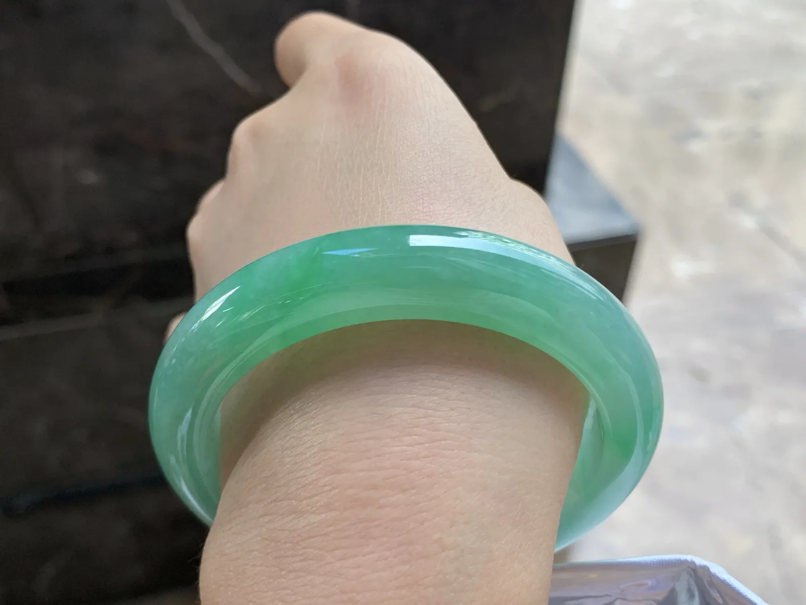 56-12.5-9.2

浓绿色手镯^_^颜色鲜艳
