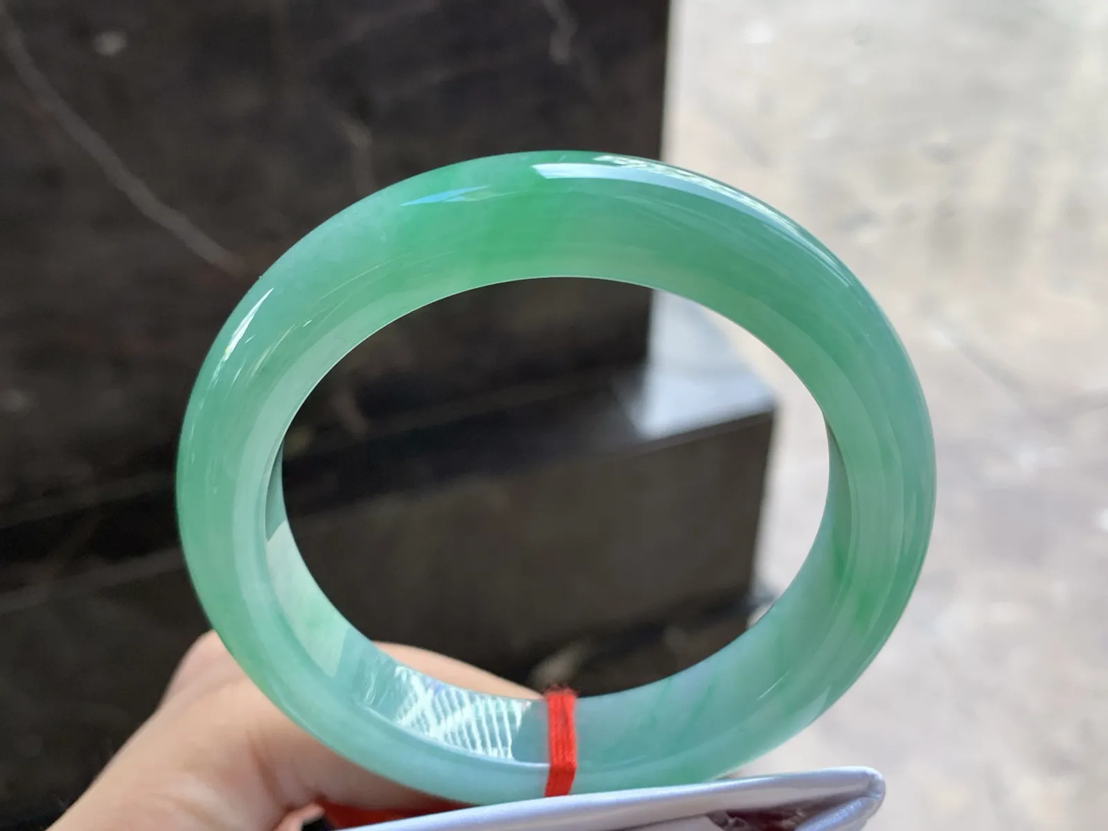 56-12.5-9.2

浓绿色手镯^_^颜色鲜艳