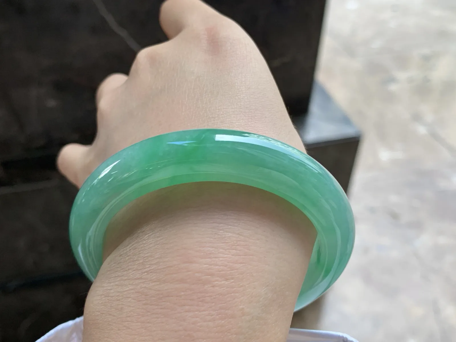 56-12.5-9.2

浓绿色手镯^_^颜色鲜艳