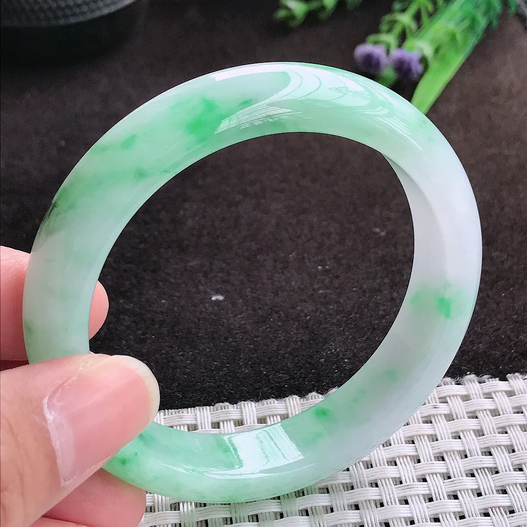 自然光56/13.3/8.2老坑精美冰润飘阳绿手镯宽边翡翠玉镯手环