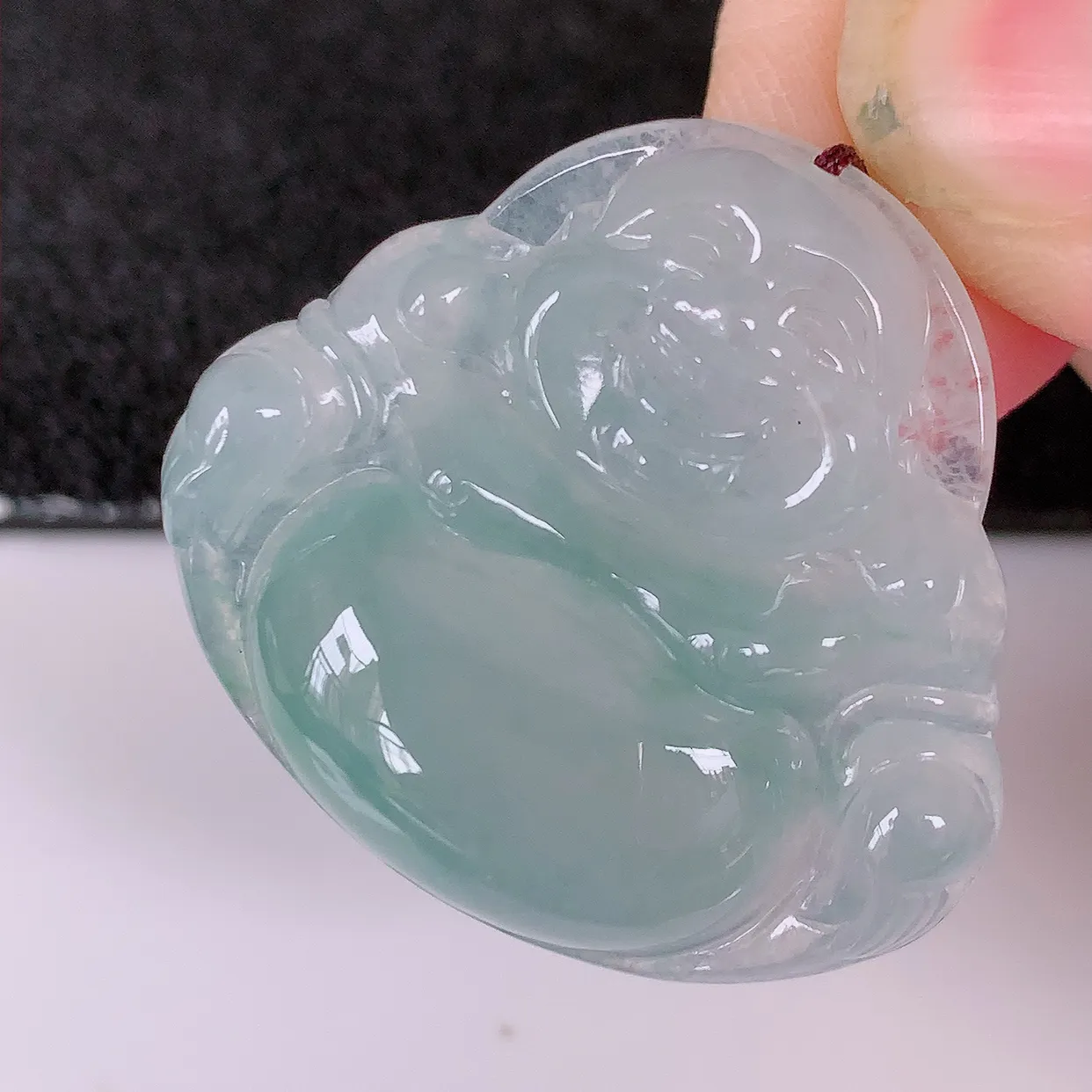 自然光实拍，冰种飘花翡翠佛公吊坠，玉笑佛，饱满，开脸喜庆，配戴优雅迷人！#01.19