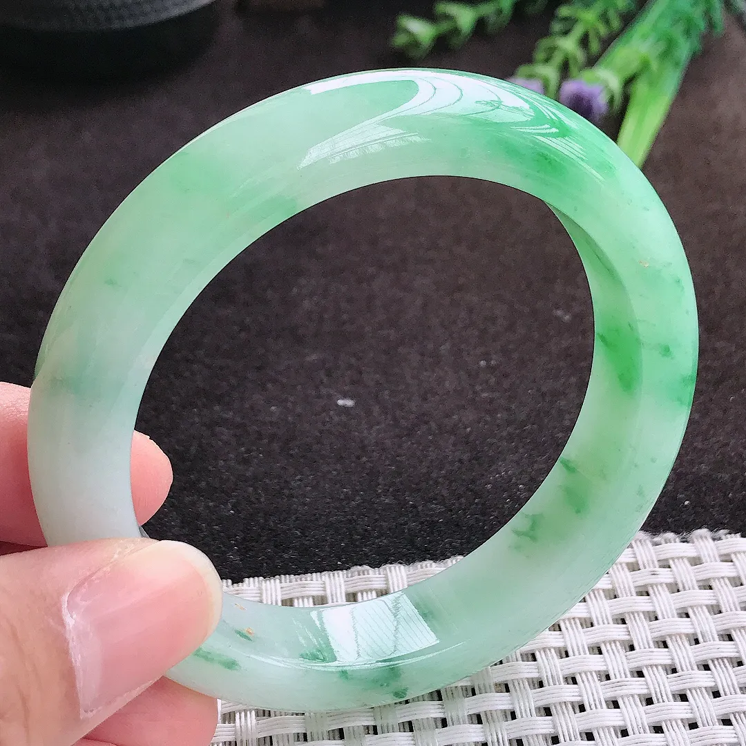 自然光58/12.8/9.2老坑精美冰润飘阳绿手镯宽边翡翠玉镯手环