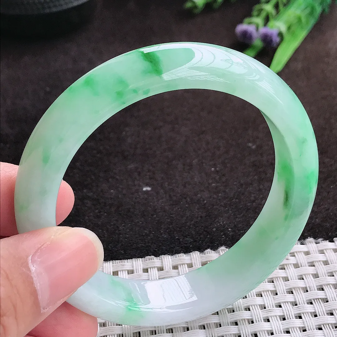 自然光56/13.3/8.2老坑精美冰润飘阳绿手镯宽边翡翠玉镯手环