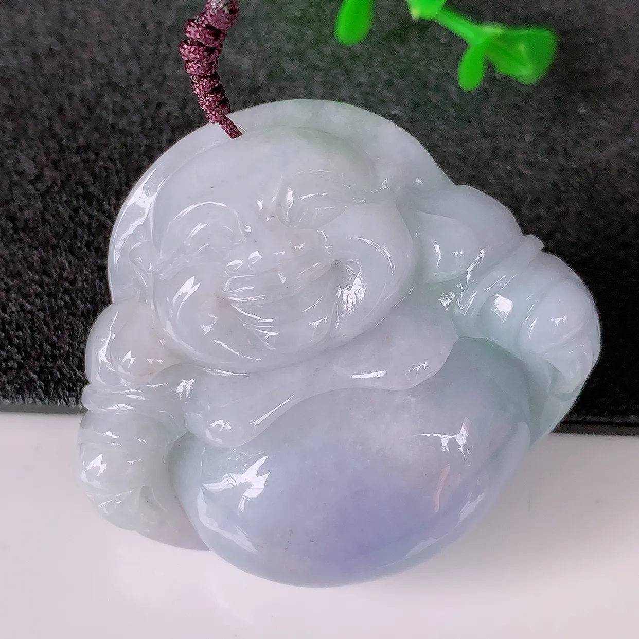 自然光实拍，大件厚装紫罗兰翡翠佛公吊坠，笑口常开，佛公在心中，一生平安幸福，佛公翠色迷人，佩戴佳品！#41.24