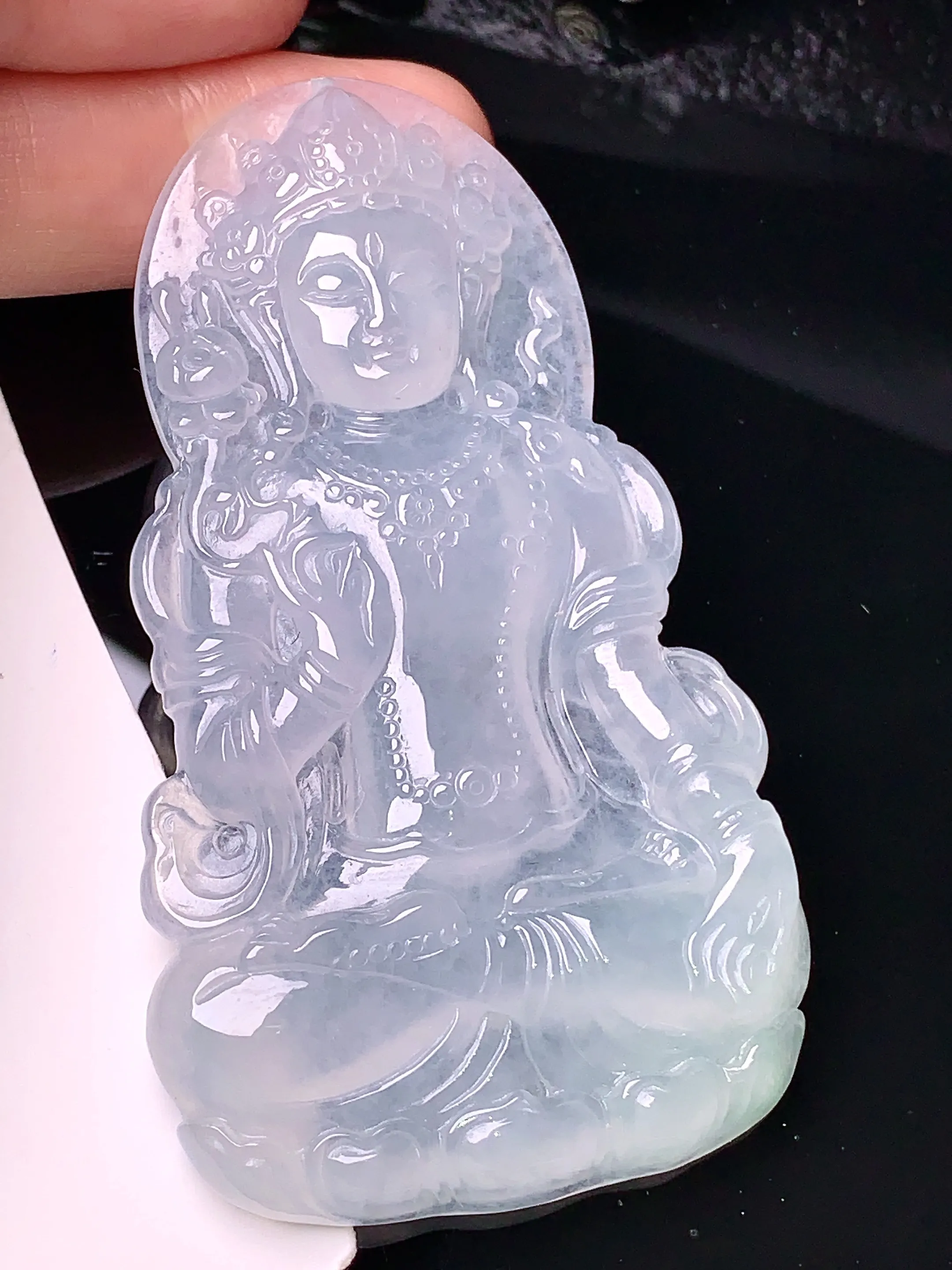 冰种度母观音菩萨吊坠 玉质细腻 色泽清新艳丽 整体尺寸69*39.2*5.8