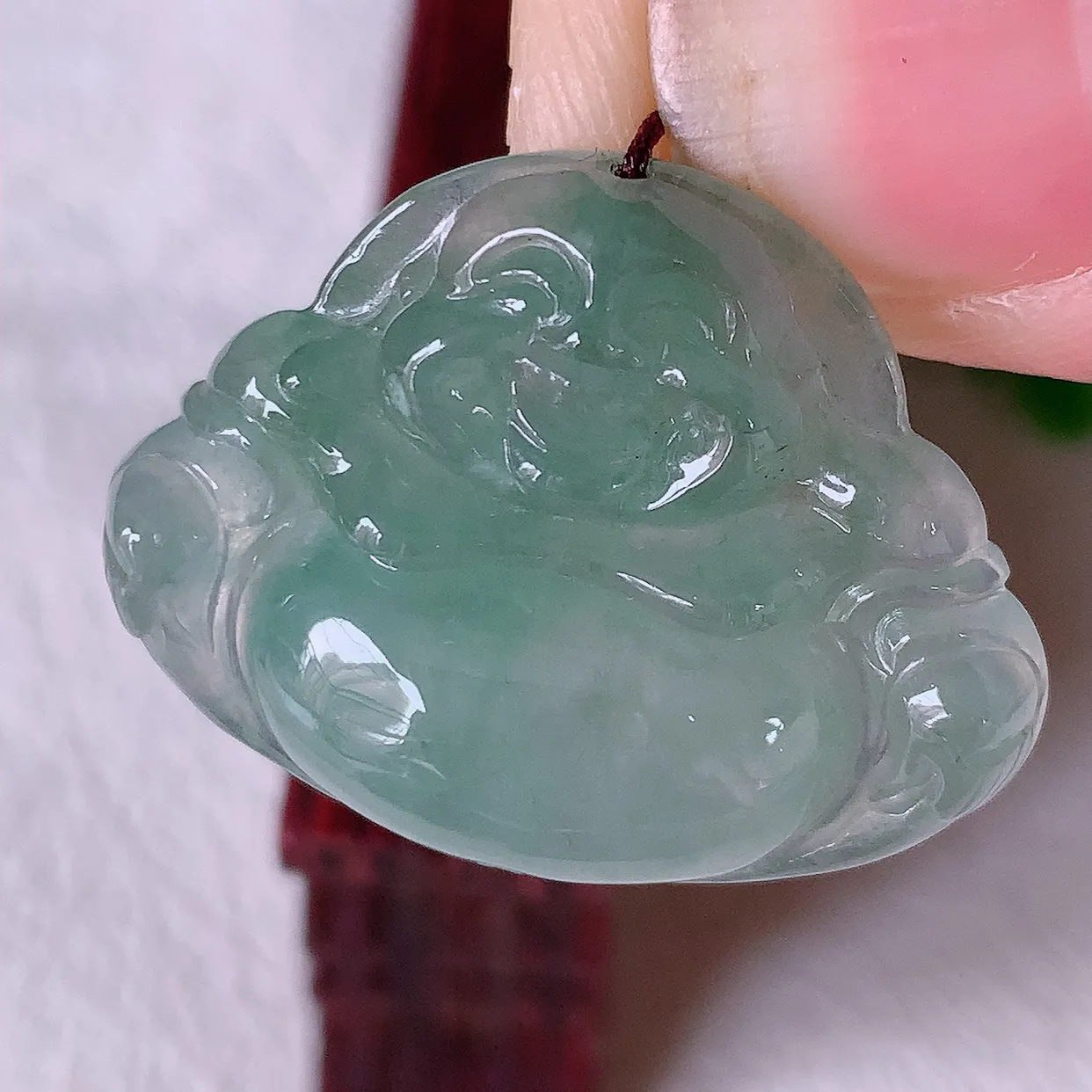 自然光实拍，冰种翡翠佛公吊坠，玉笑佛，饱满，开脸喜庆，配戴优雅迷人！#46.19