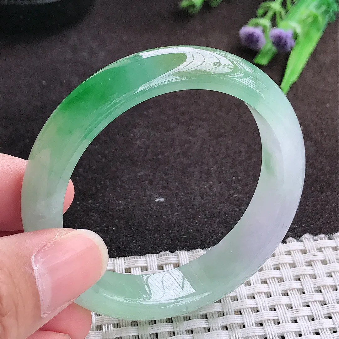 自然光50.5/13/7.4老坑冰胶果冻飘阳绿小圈口手镯宽边翡翠玉镯手环