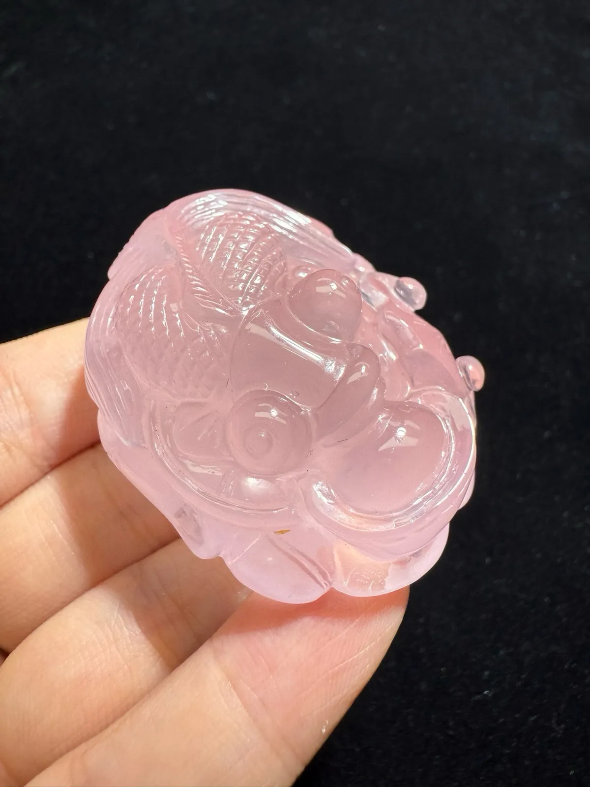 【年年有余】莫桑比克星光粉水晶吊坠，坠子尺寸：54.4*42.4*29.2mm，饱满圆润 颜色超粉润～！六芒星光 粉晶增情感 招好人缘旺生意缘！送绳。