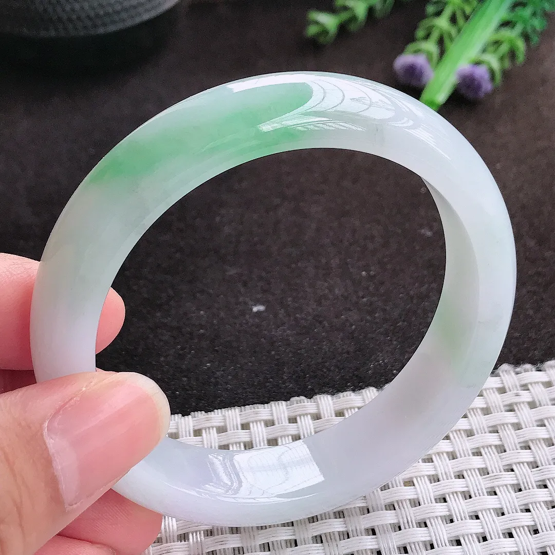自然光55.8/13.3/8.2老坑冰润起胶飘绿手镯宽边翡翠玉镯手环