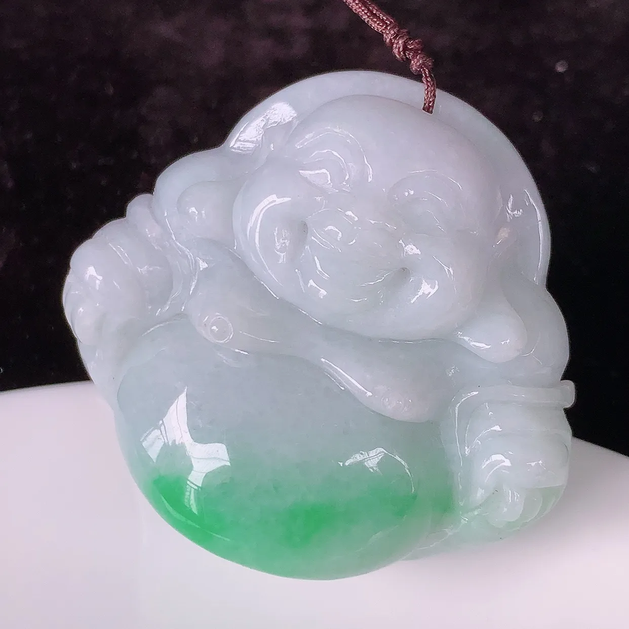 自然光实拍，大件厚装飘绿翡翠佛公吊坠，笑口常开，佛公在心中，一生平安幸福，佛公翠色迷人，佩戴佳品！#