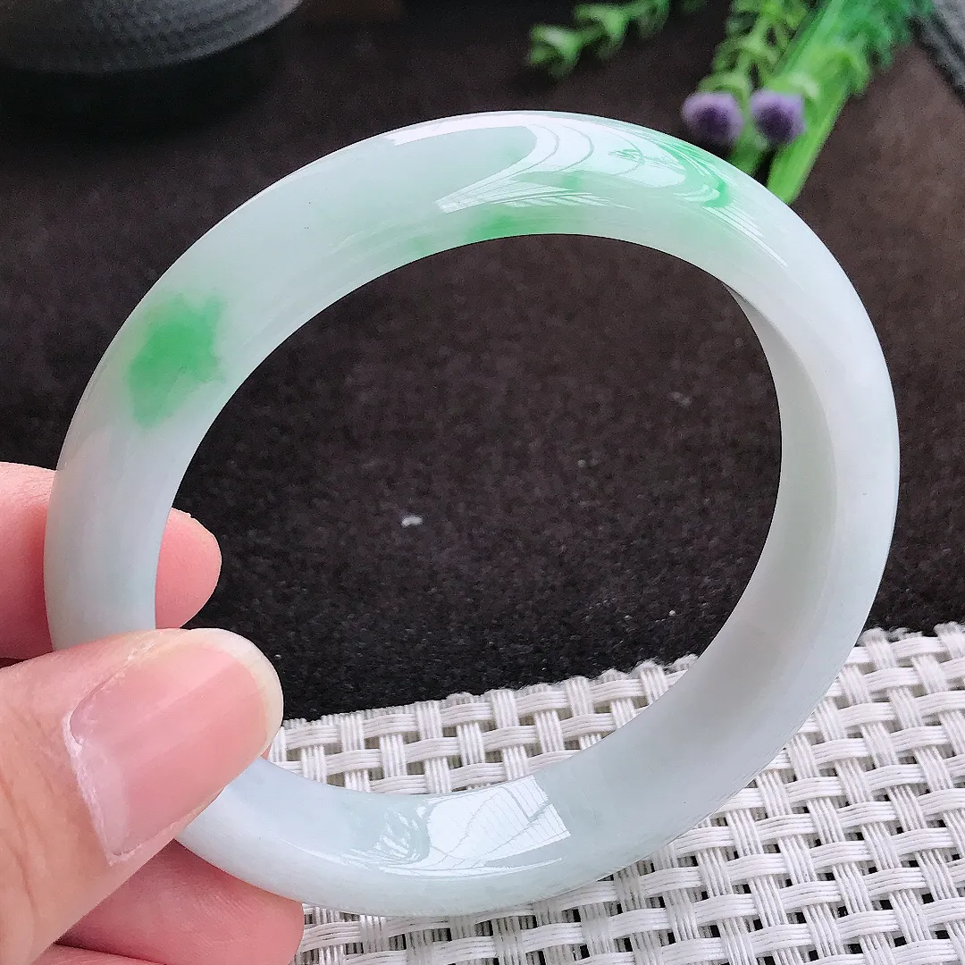 自然光59.8/12.8/8.3老坑精美温润飘阳绿手镯宽边翡翠玉镯手环
