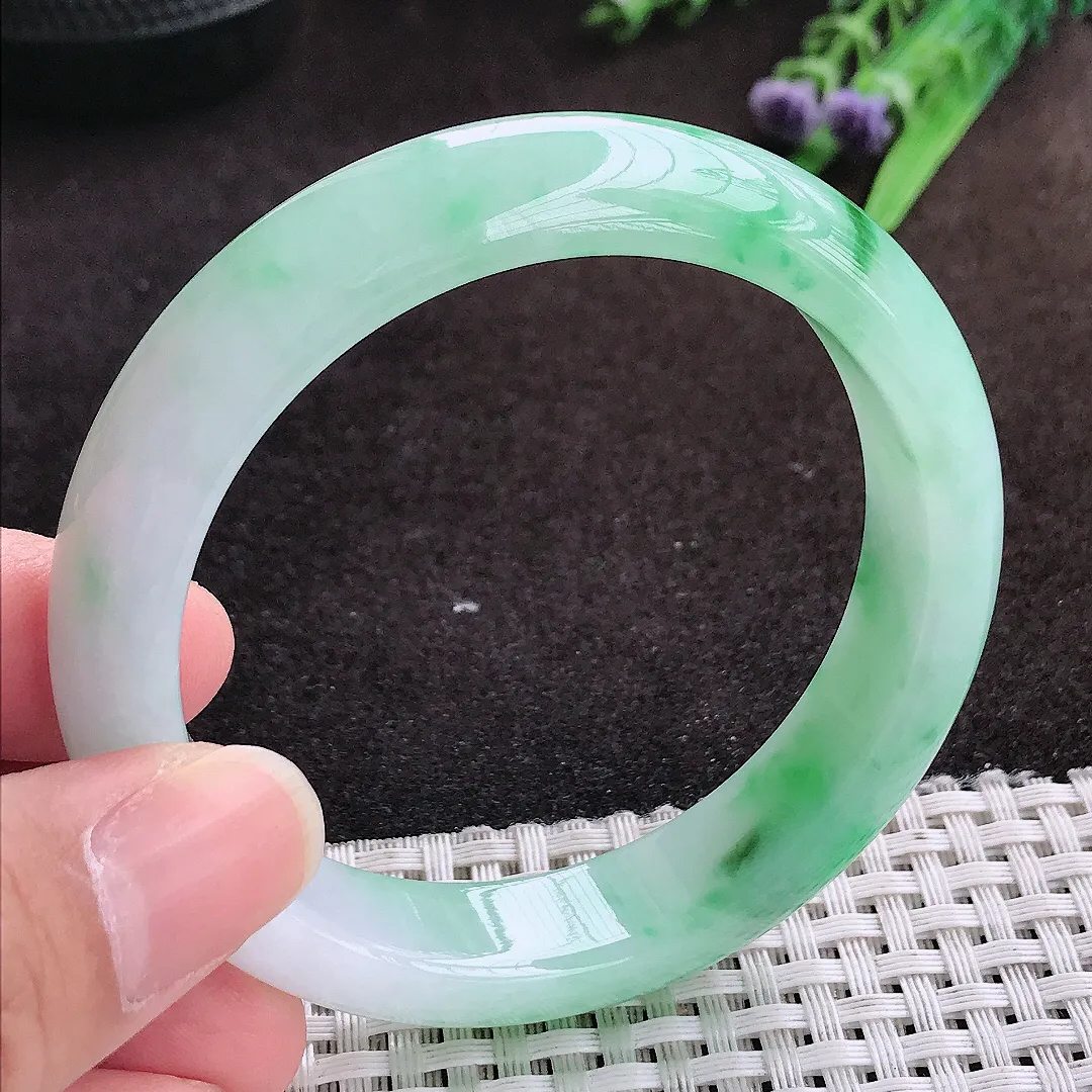 自然光56/13.3/8.2老坑精美冰润飘阳绿手镯宽边翡翠玉镯手环