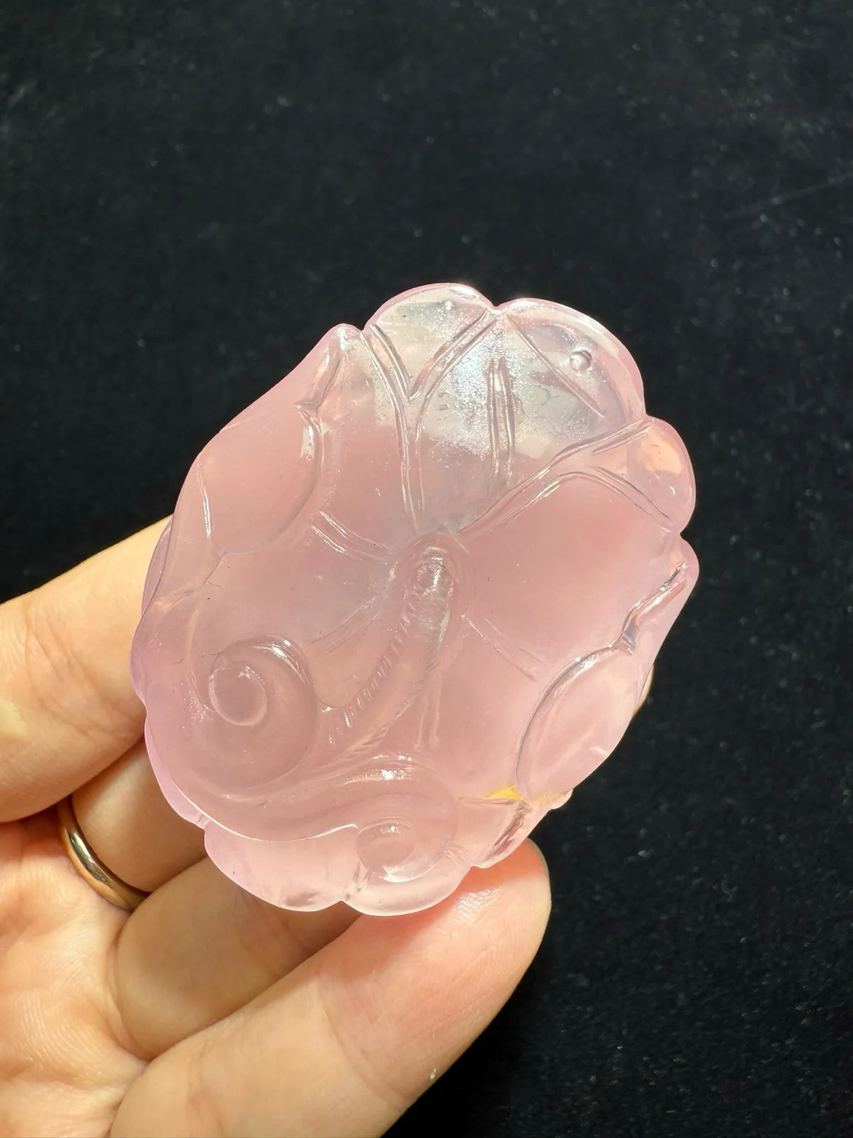 【年年有余】莫桑比克星光粉水晶吊坠，坠子尺寸：54.4*42.4*29.2mm，饱满圆润 颜色超粉润～！六芒星光 粉晶增情感 招好人缘旺生意缘！送绳。