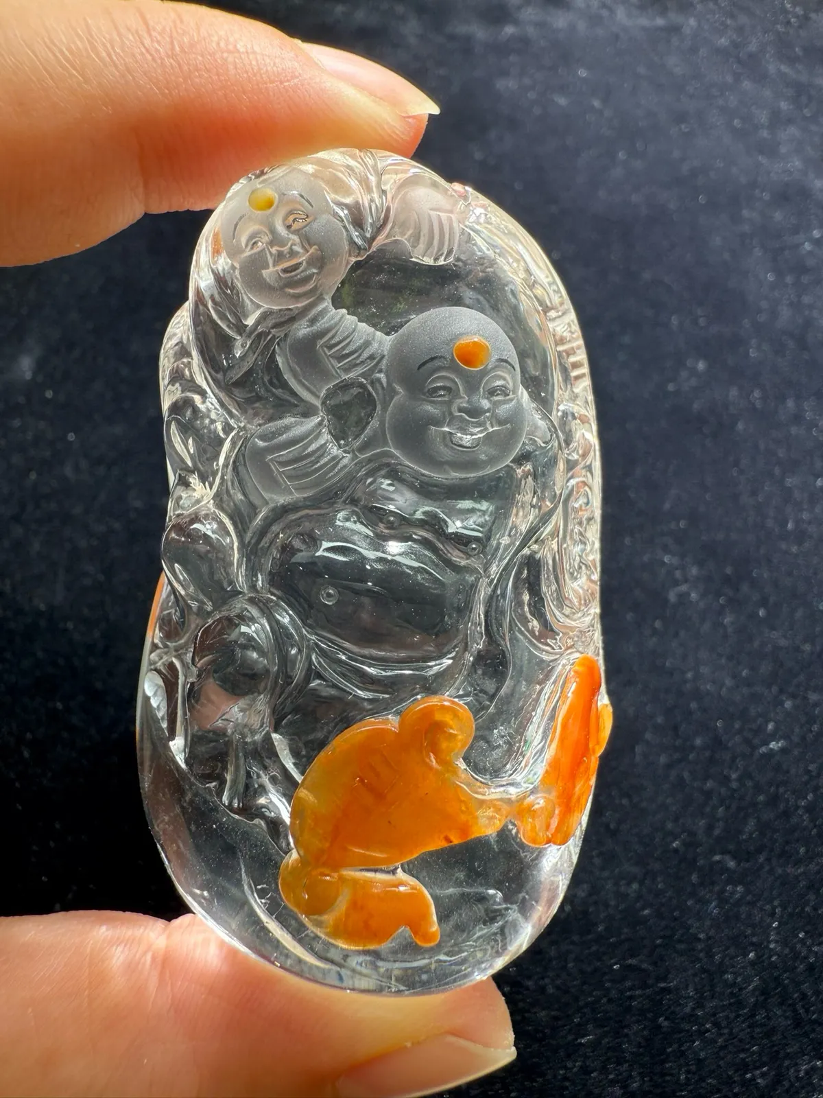 【童子戏佛】天然俏色红黄兔毛童子戏佛水晶吊坠手把件，红红火火 雕工精湛奢华，招桃花，促姻缘，稳
