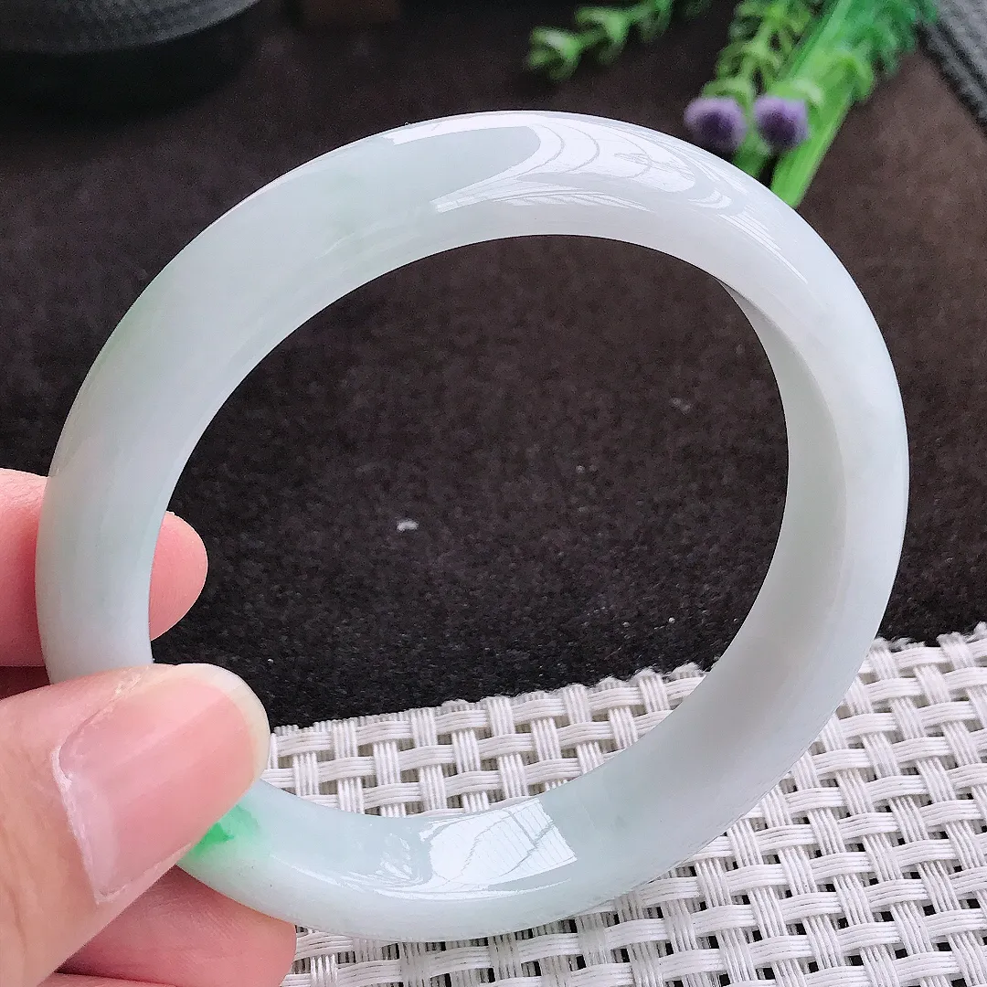 自然光59.8/12.8/8.3老坑精美温润飘阳绿手镯宽边翡翠玉镯手环